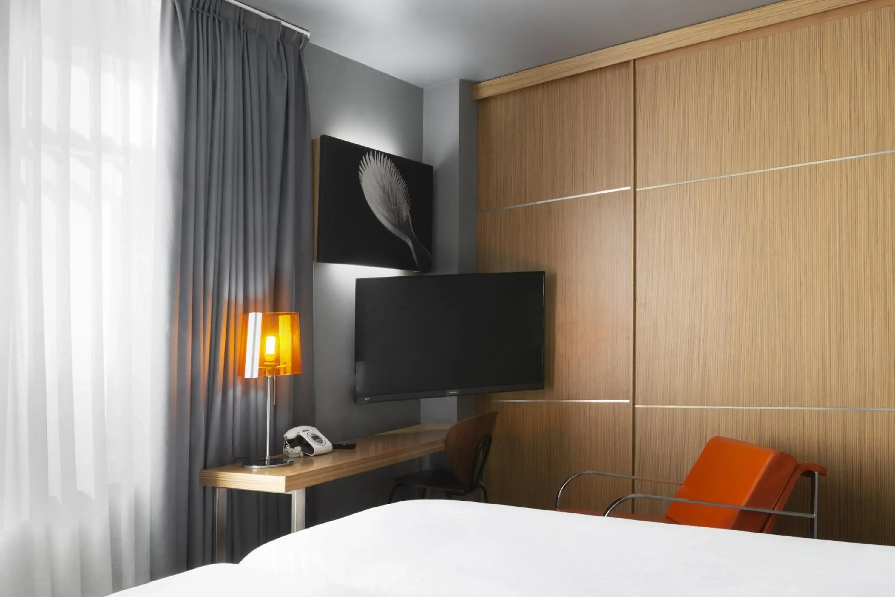 Bedroom, Bed in Petit Palace Alcalá Bedroom, Bed in Petit Palace Alcalá