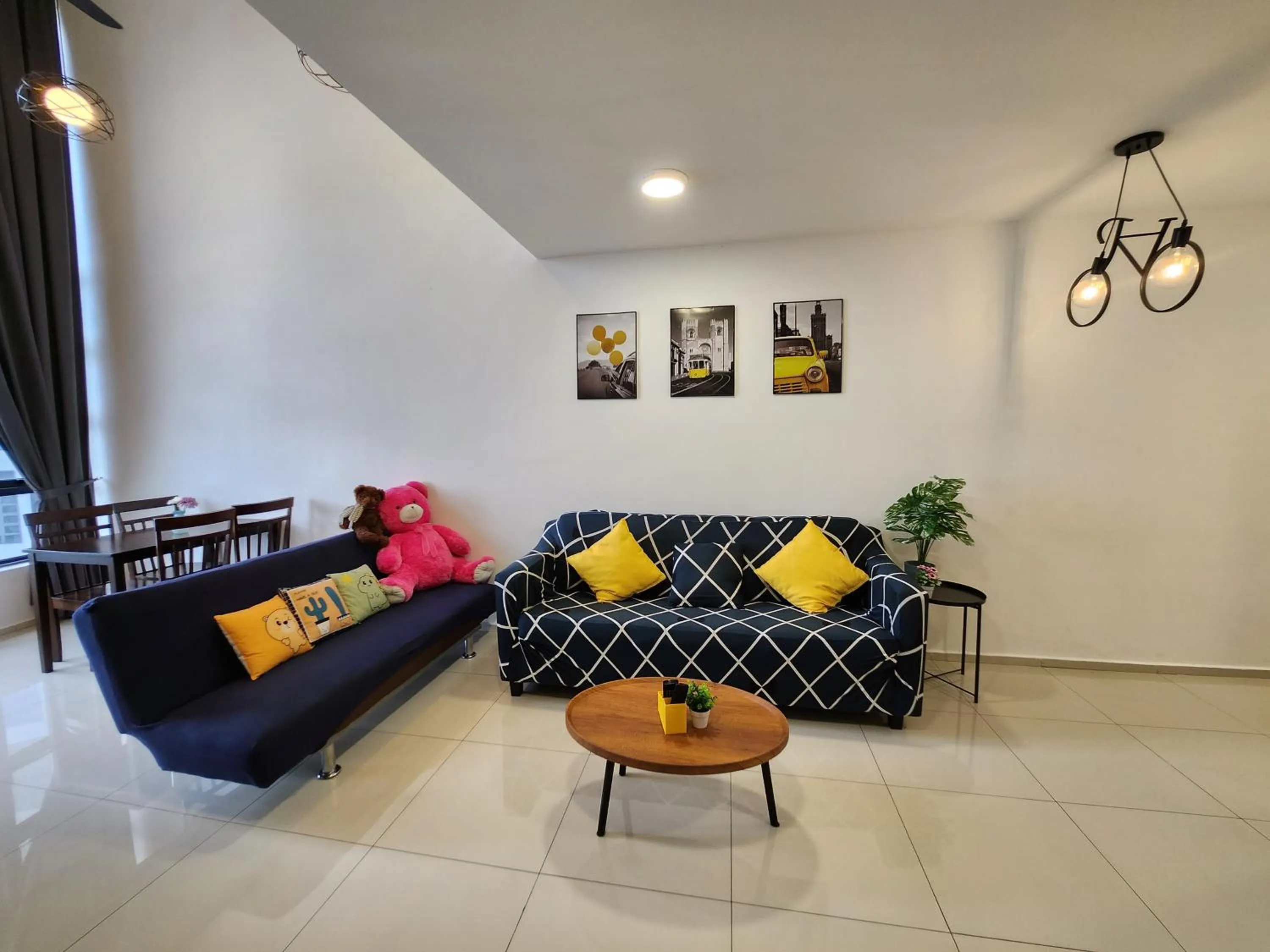 Living room in EkoCheras Duplex Suite by Ohana Home