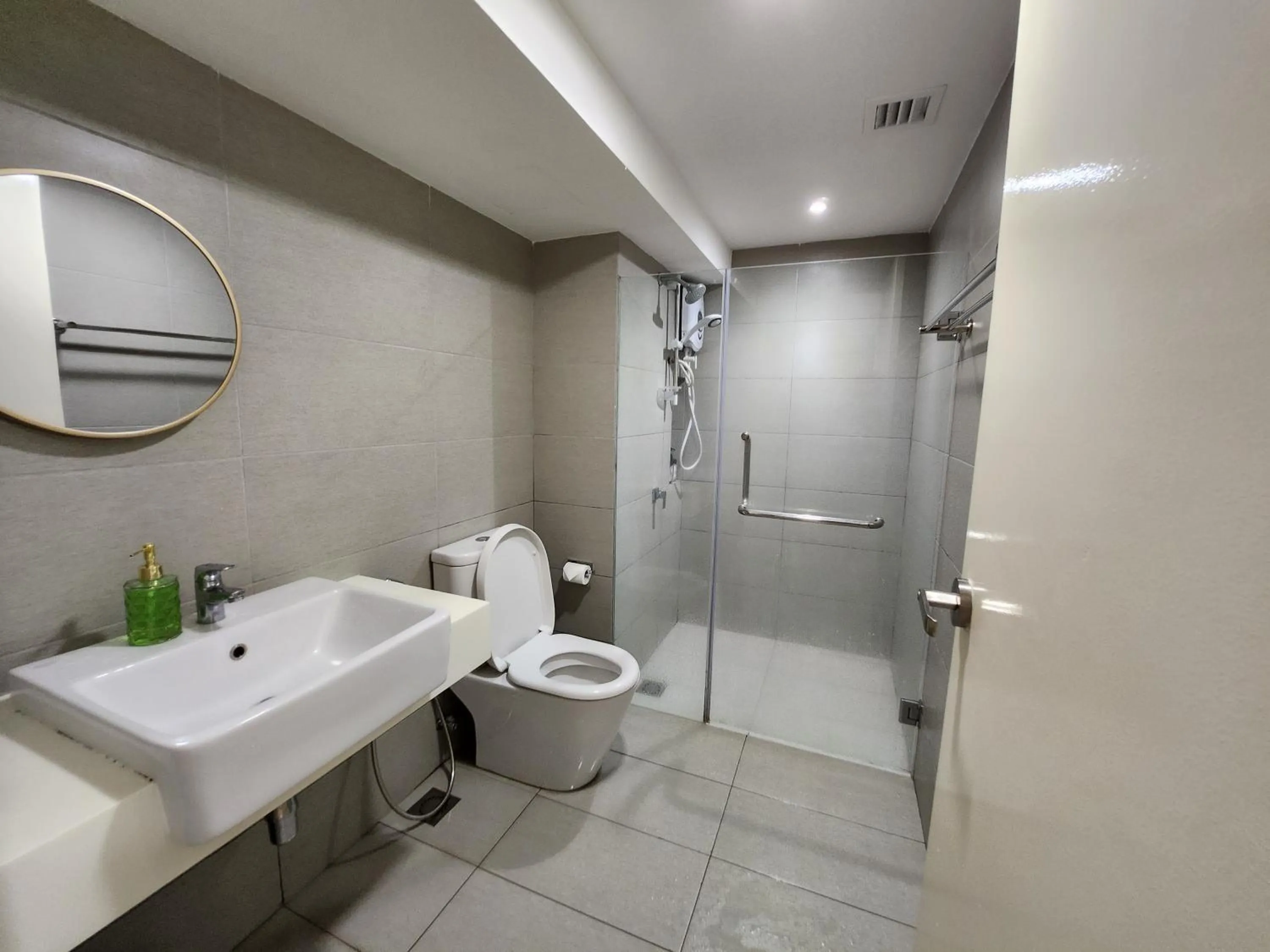 Bathroom in EkoCheras Duplex Suite by Ohana Home