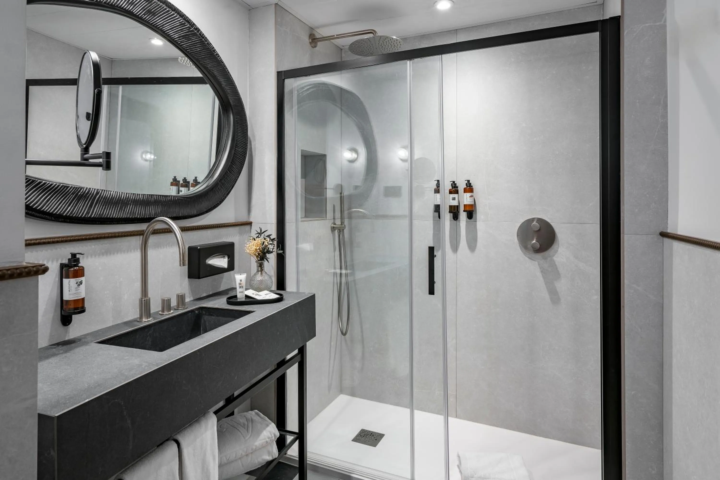 Bathroom in Vincci Soho