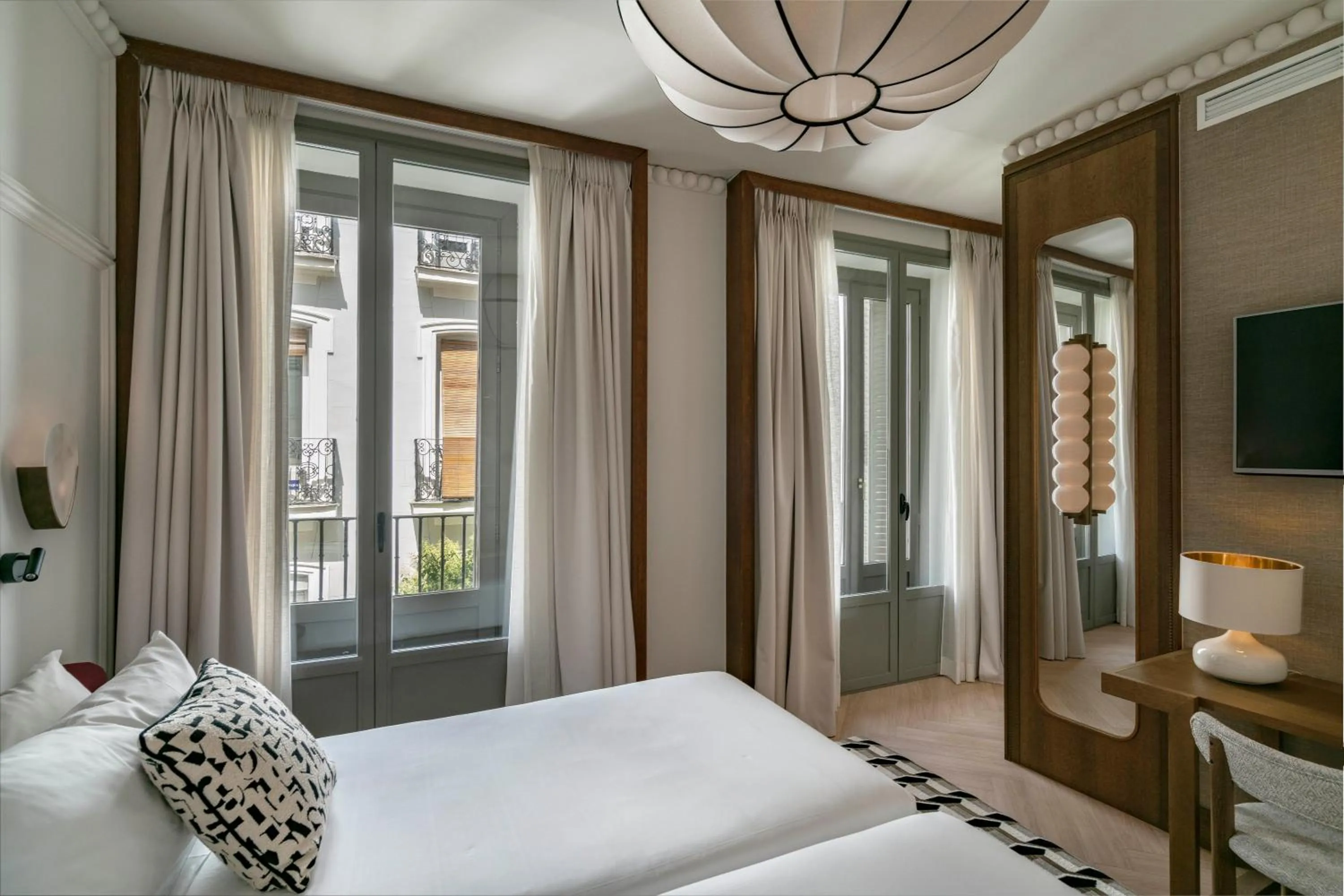 Balcony/Terrace, Bed in Vincci Soho