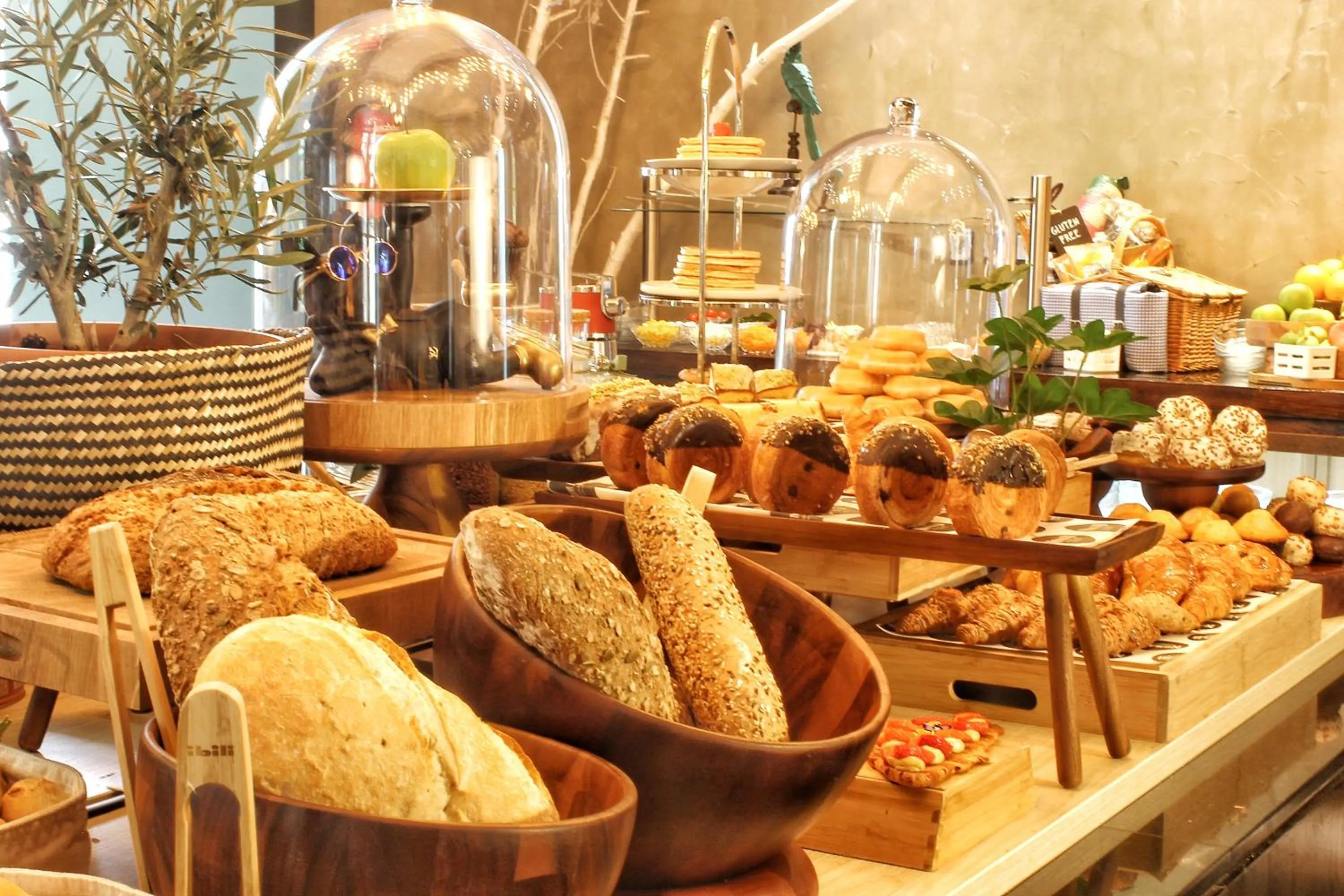 Food and drinks in Vincci Soho