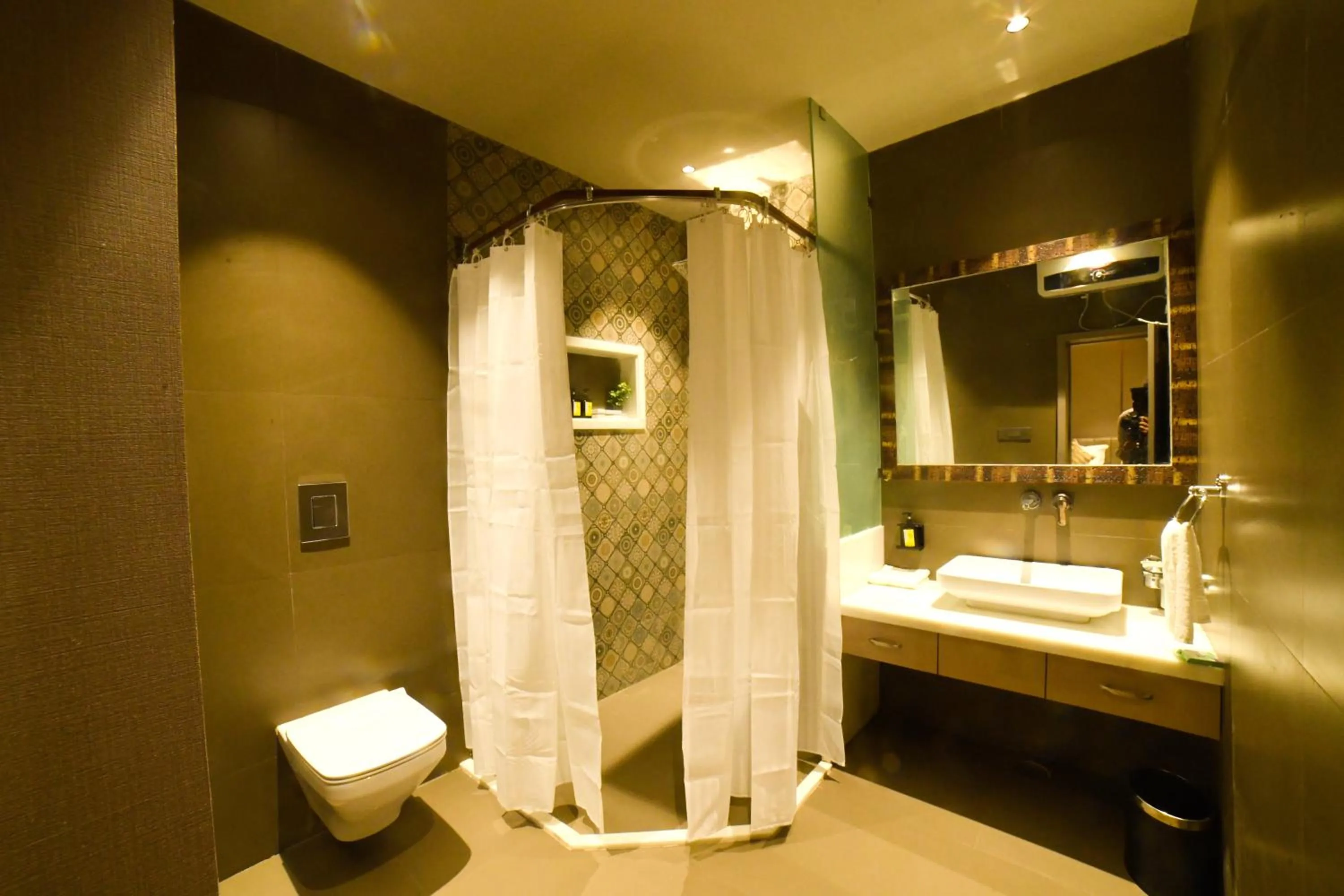 Shower in The Out House Pushkar