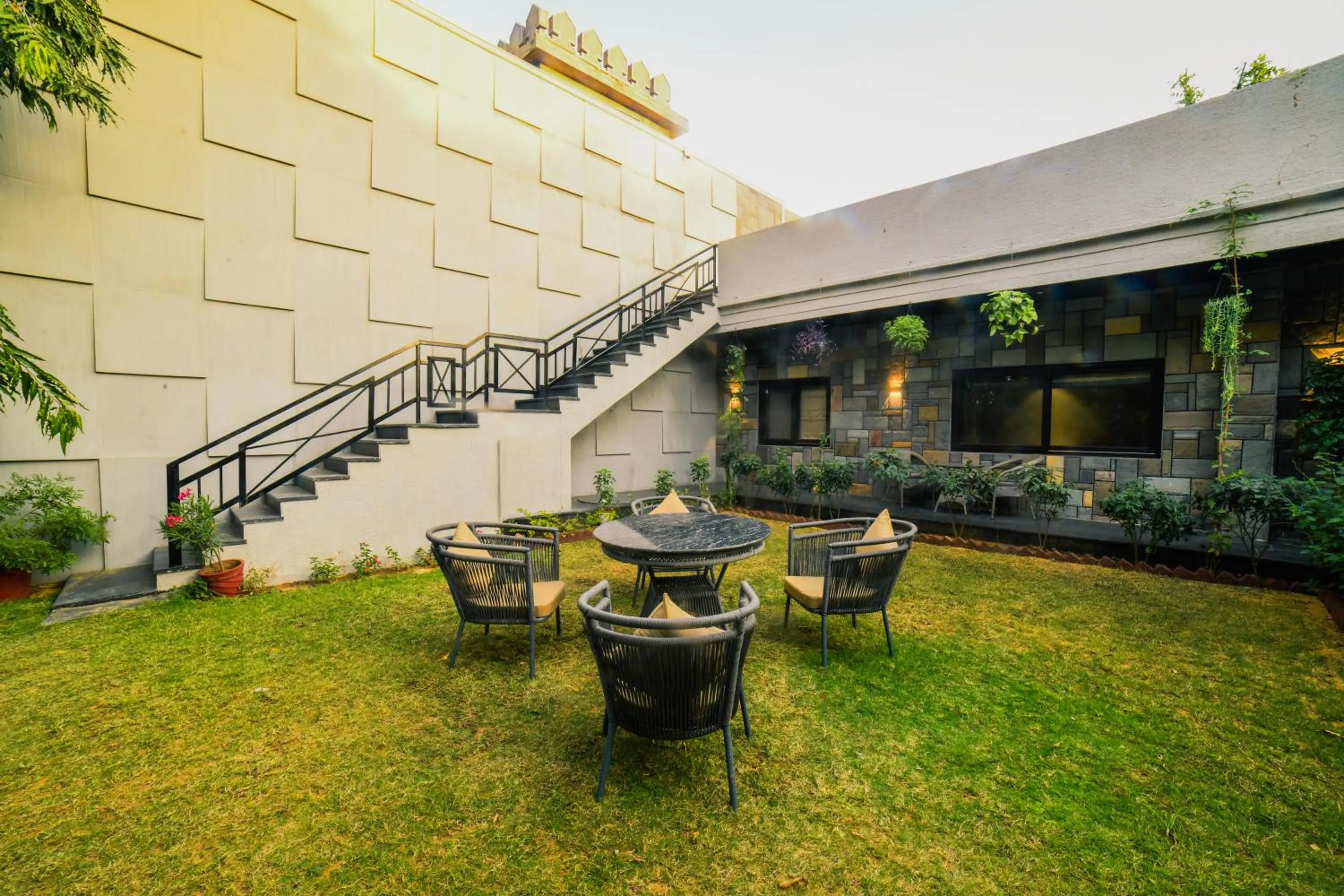 Day in The Out House Pushkar