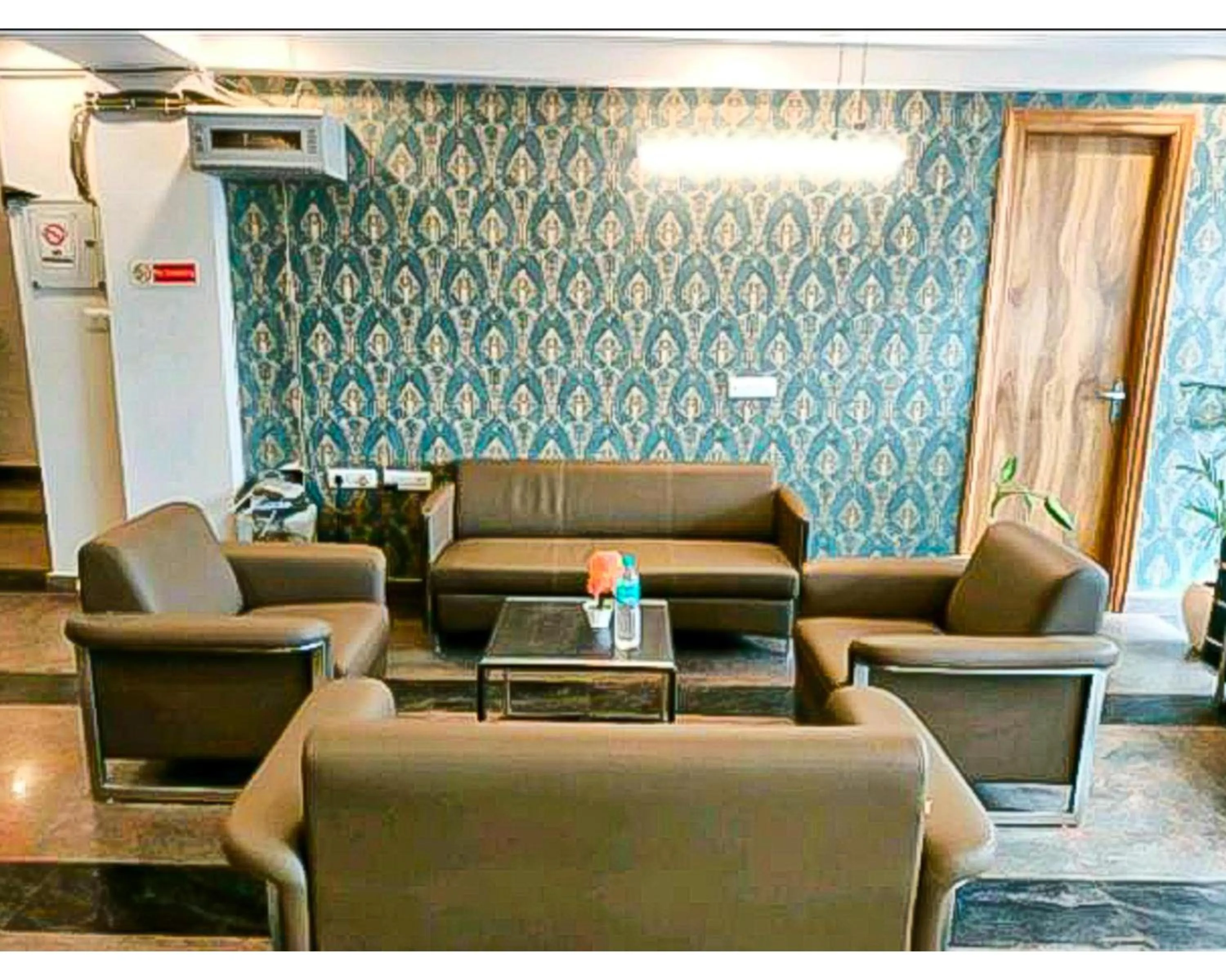 Living room in Hotel Shree Shyam By WB Inn