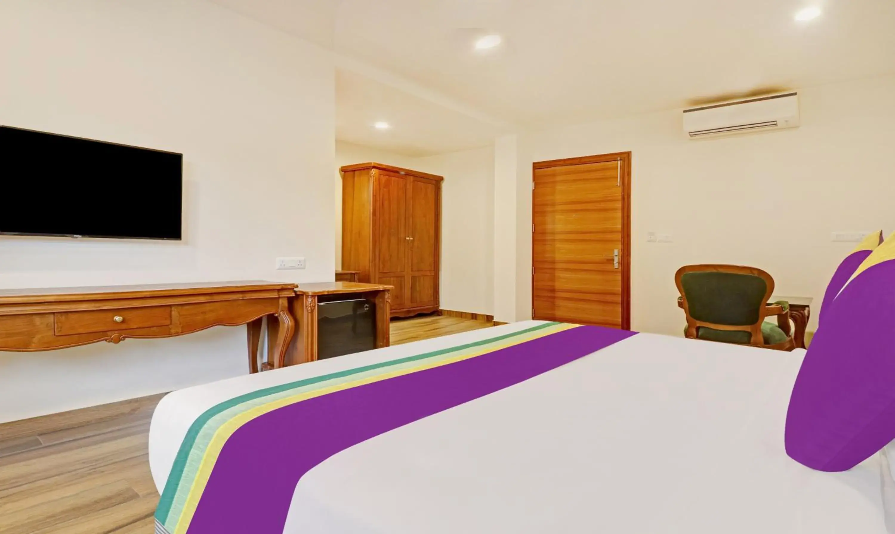 Bedroom, Bed in Treebo Premium Vahada 7 Minutes Drive From Ambalapuzha Sree Krishna Swamy Temple Bedroom, Bed in Treebo Premium Vahada 7 Minutes Drive From Ambalapuzha Sree Krishna Swamy Temple