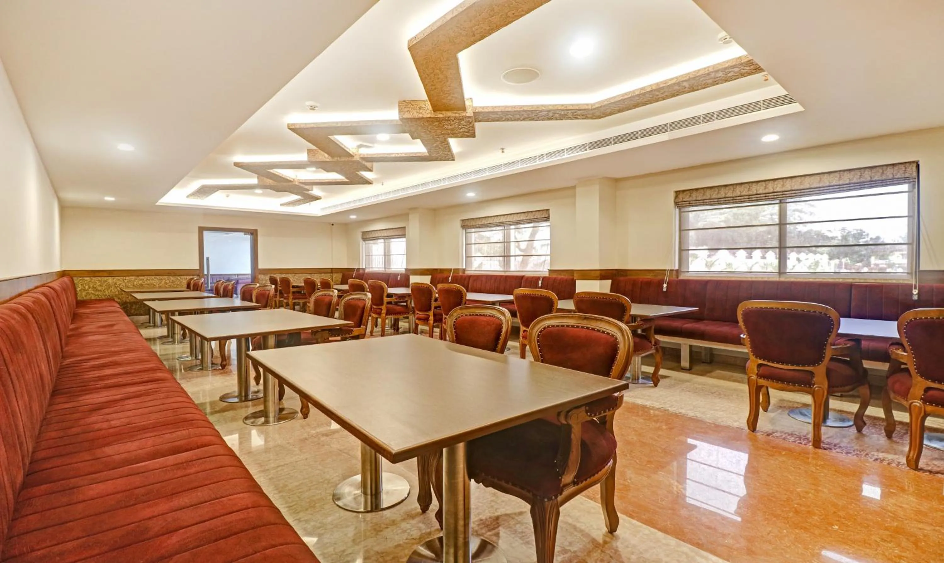 Restaurant/places to eat in Treebo Premium Vahada 7 Minutes Drive From Ambalapuzha Sree Krishna Swamy Temple