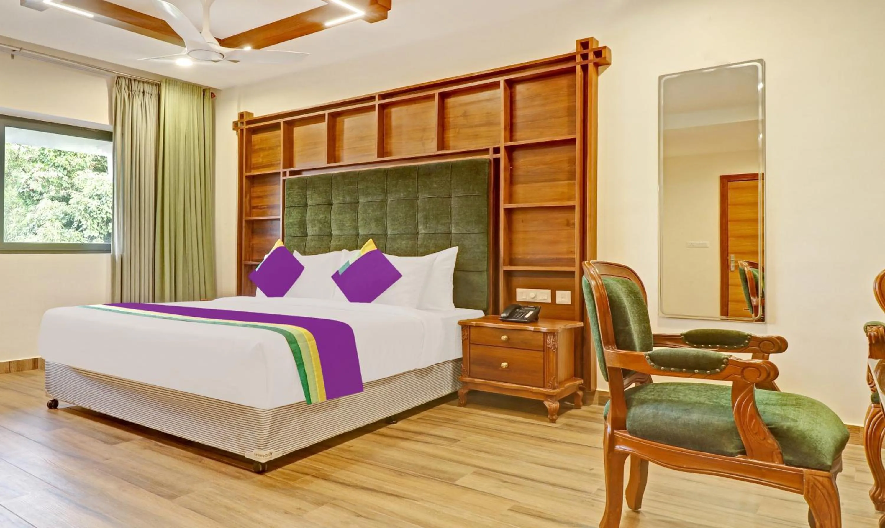 Bedroom, Bed in Treebo Premium Vahada 7 Minutes Drive From Ambalapuzha Sree Krishna Swamy Temple
