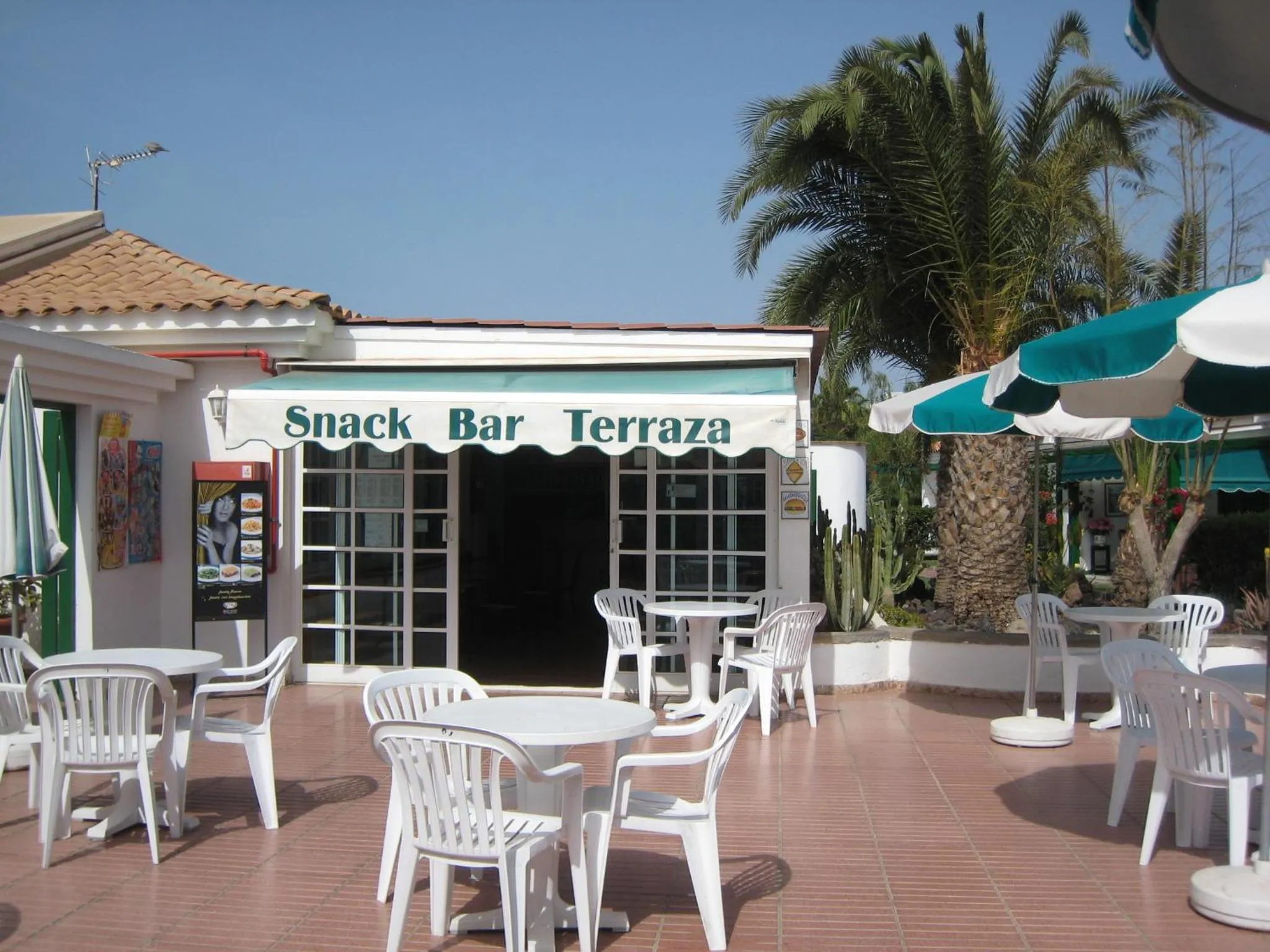 Restaurant/places to eat in Bungalows Campo Golf