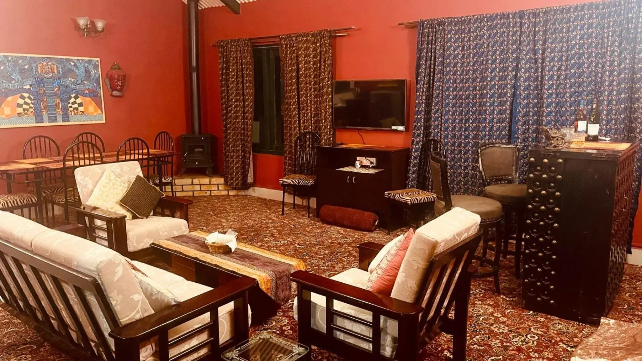 Apartment with Mountain View in Habba Kadal Kashmiri Heritage Hotel & Hub Apartment with Mountain View in Habba Kadal Kashmiri Heritage Hotel & Hub
