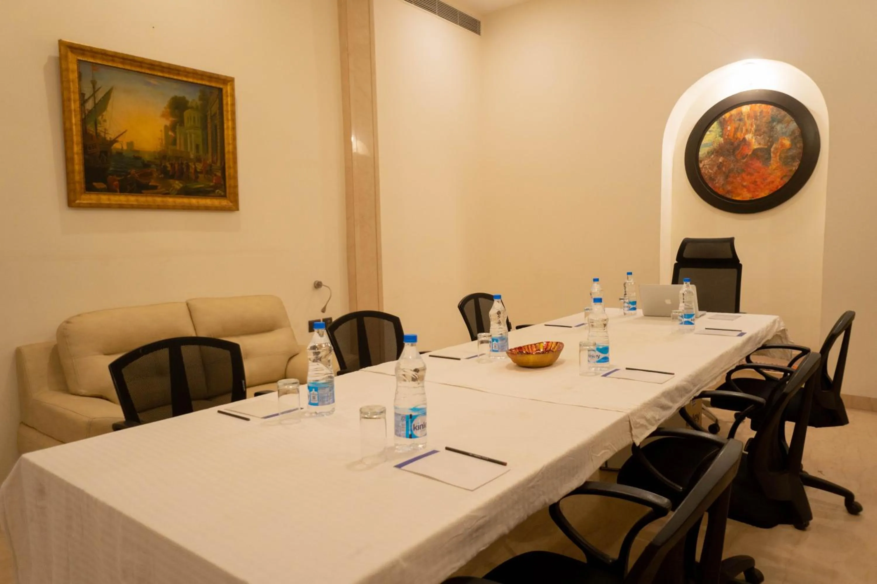 Meeting/conference room in Hotel Green Castle (Heritage Hotel)