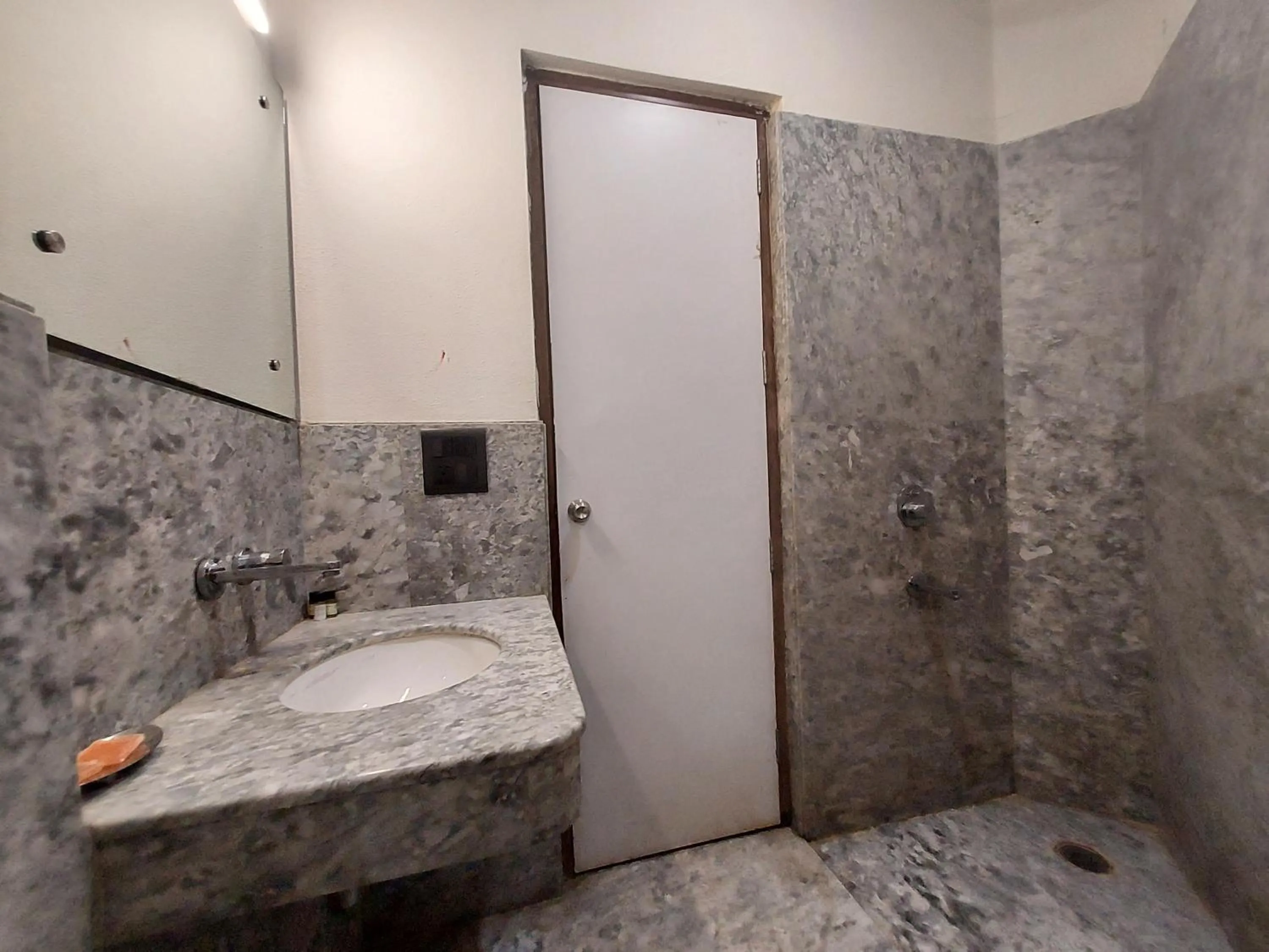 Bathroom in Hotel Green Castle (Heritage Hotel)