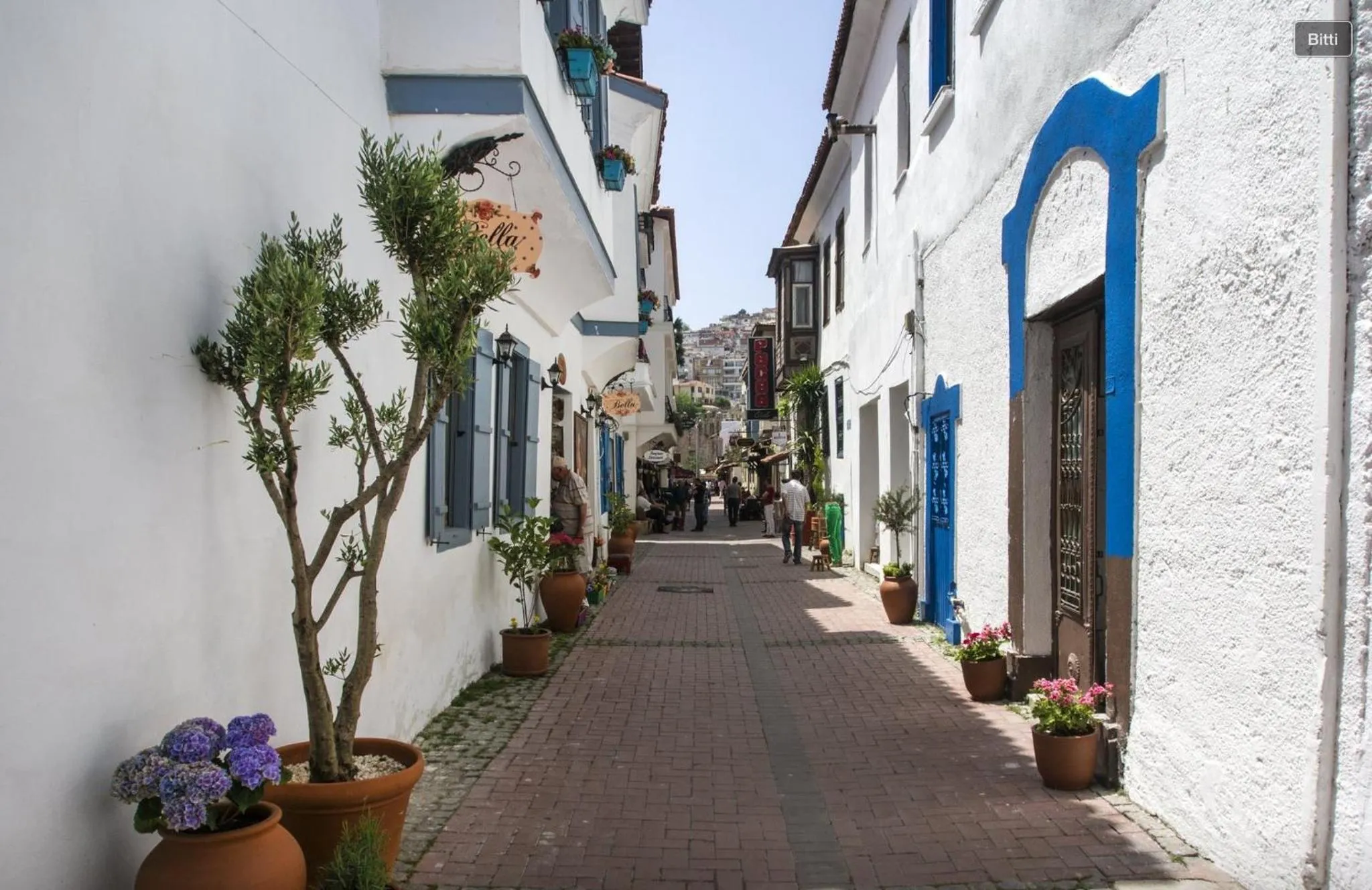 Street view in Rodina Suites Hotel