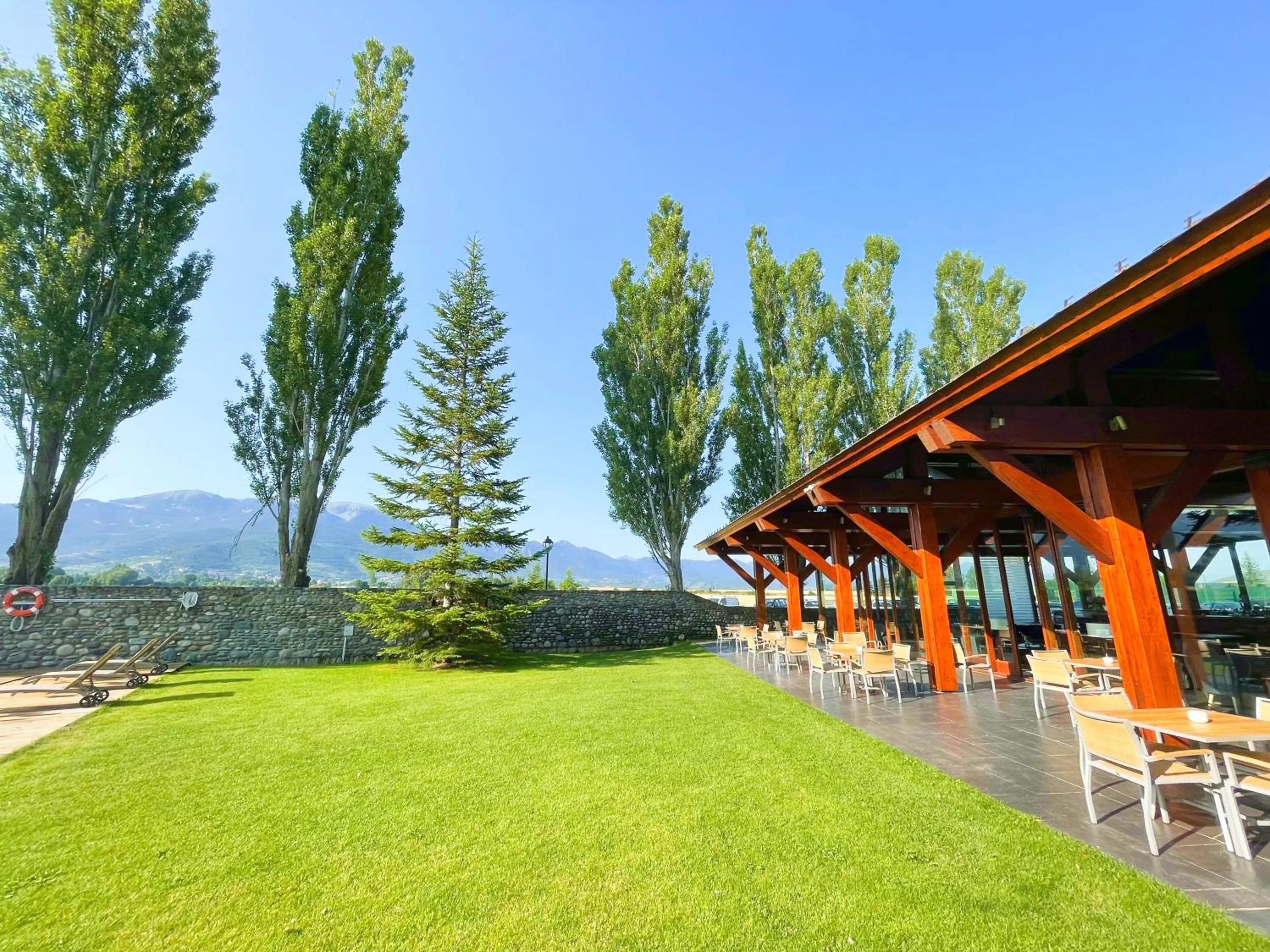 Property building in Hotel Fontanals Golf