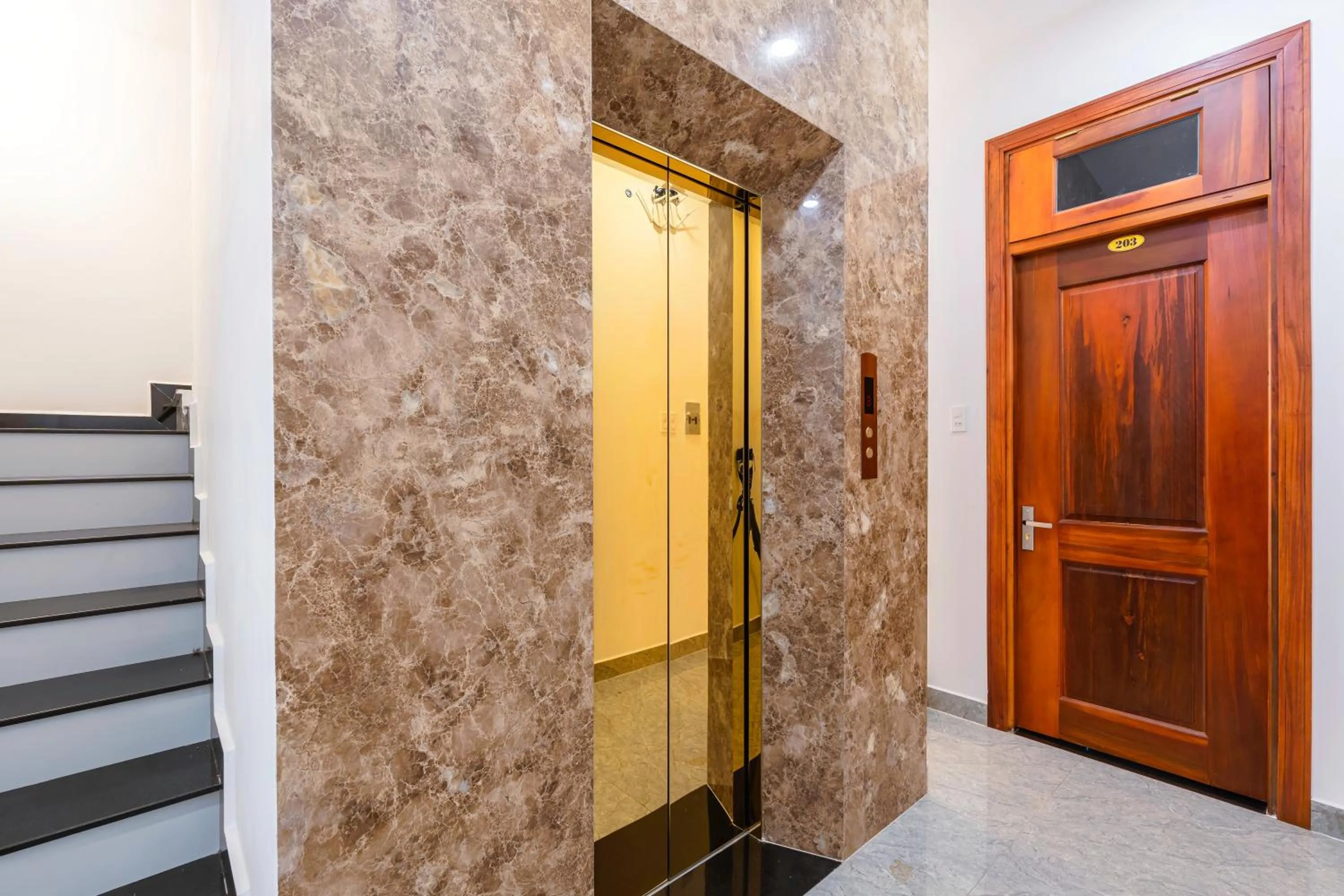 elevator in Nhat Minh Hotel Dalat