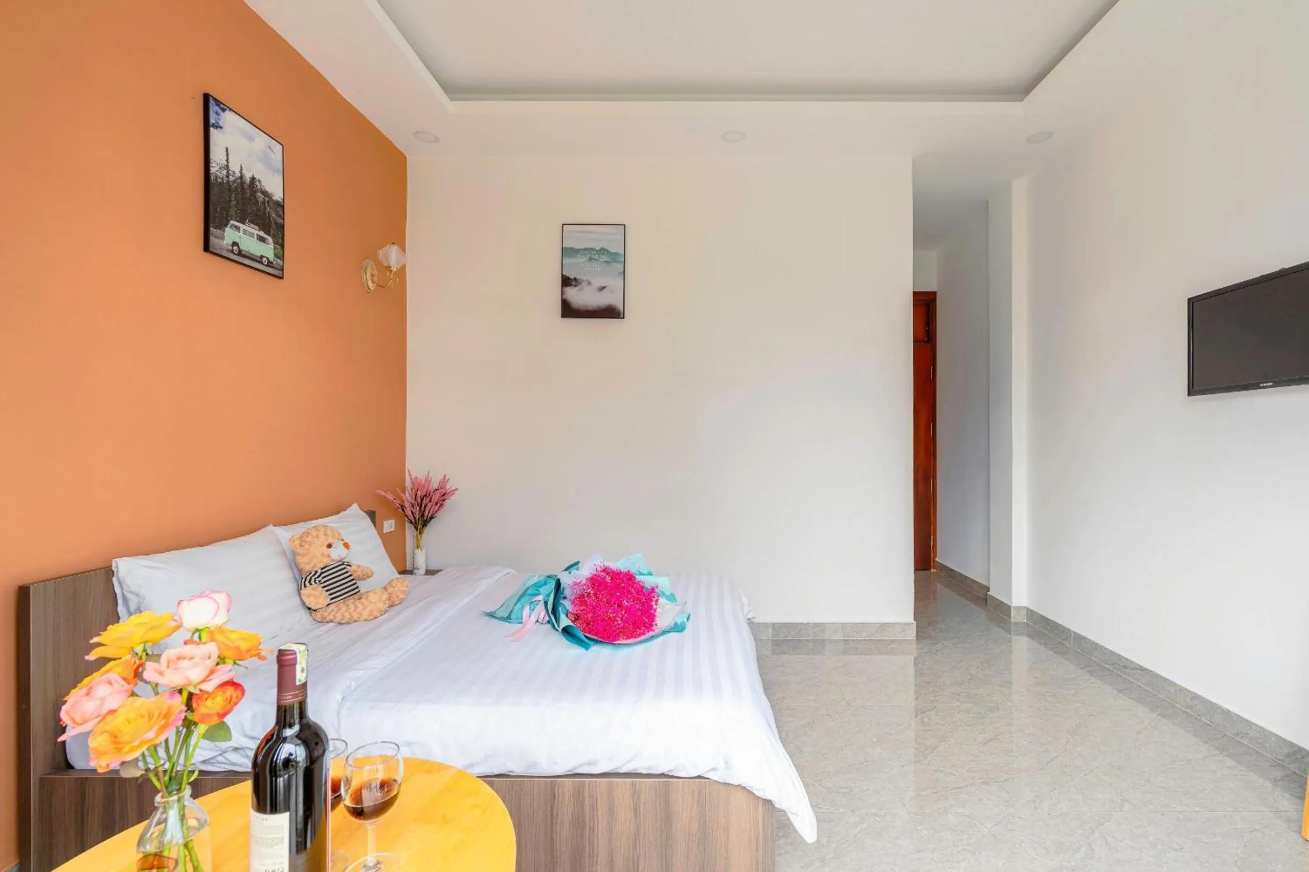 Bed in Nhat Minh Hotel Dalat