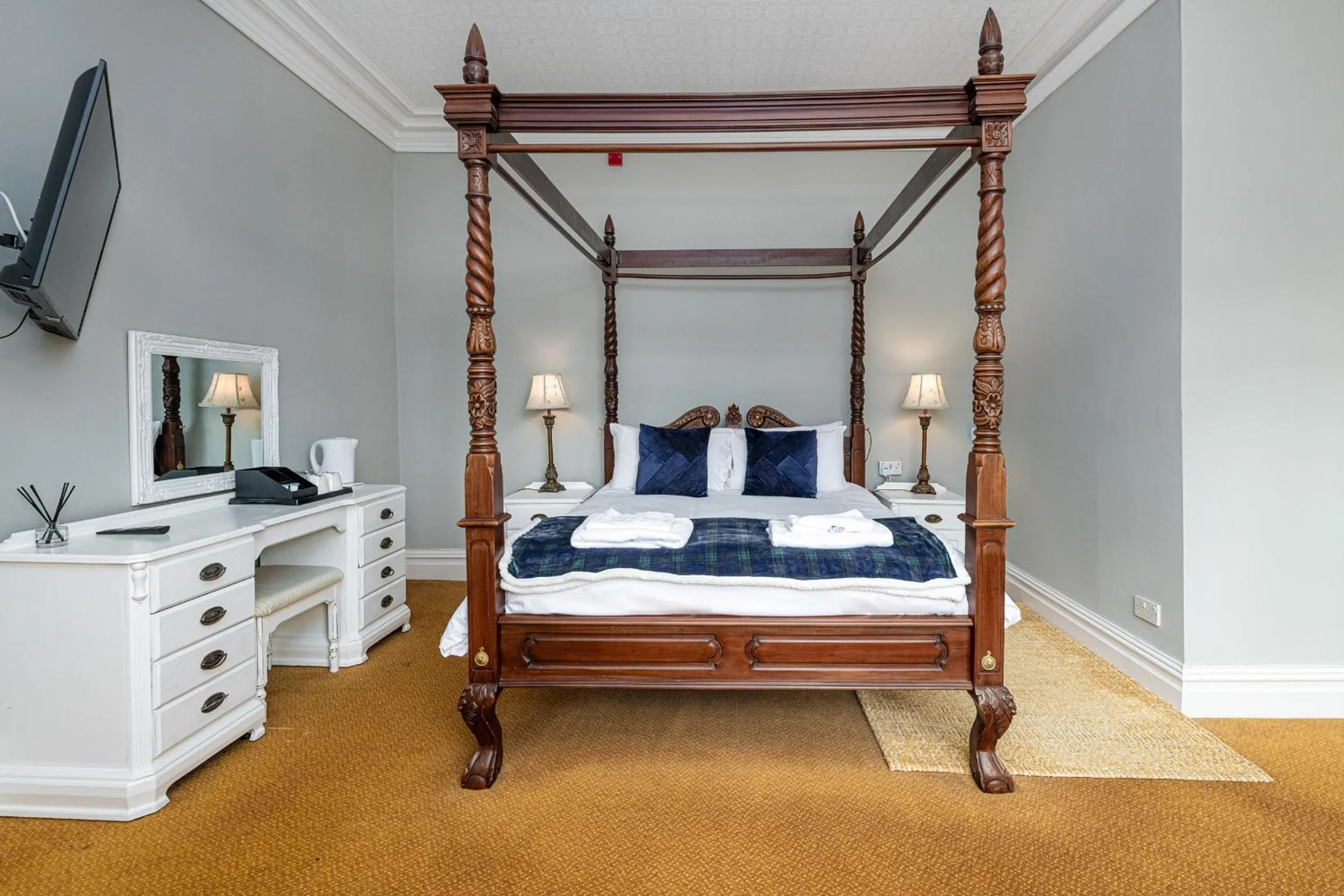 Bed in Northop Hall Country House Hotel