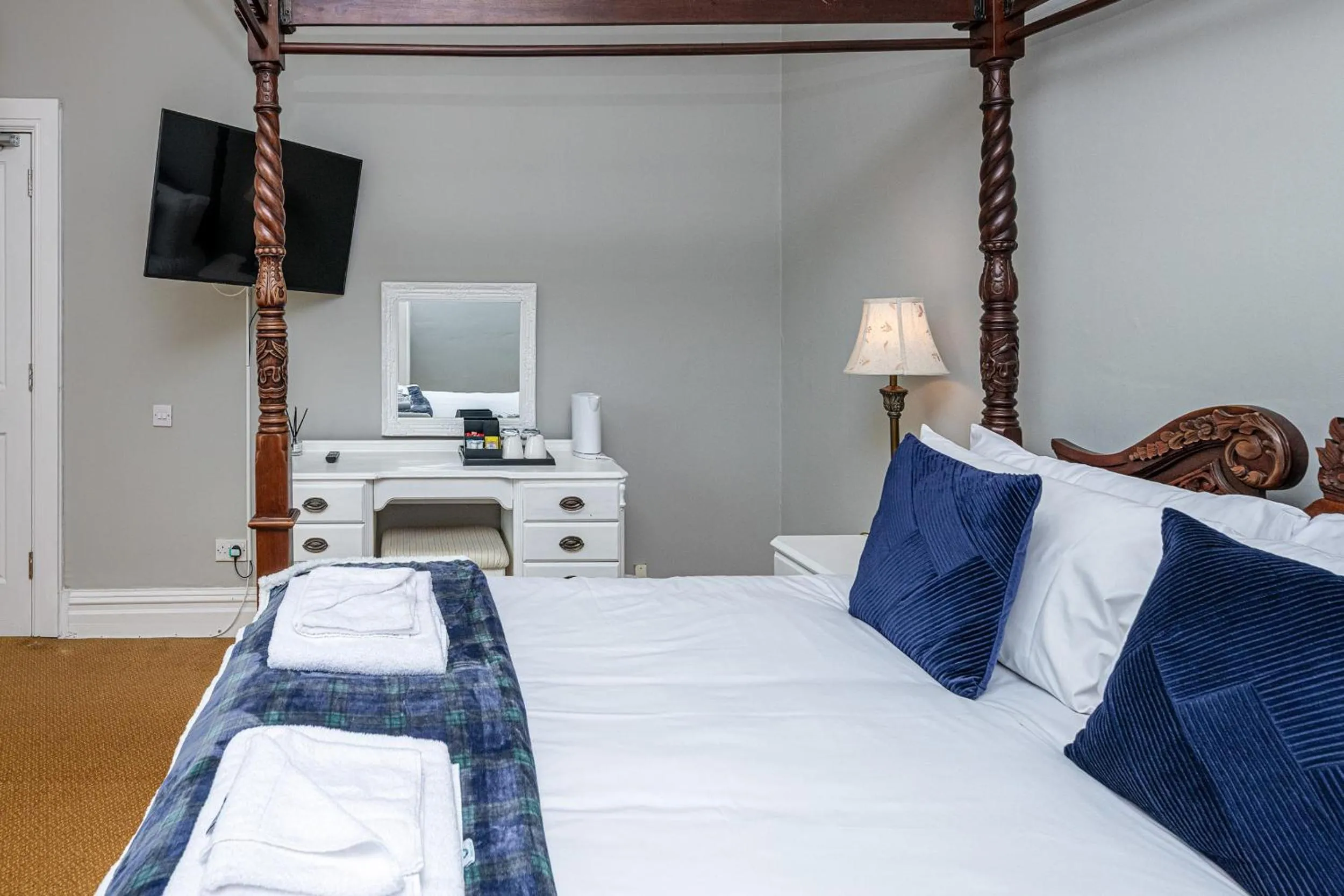 Bed in Northop Hall Country House Hotel