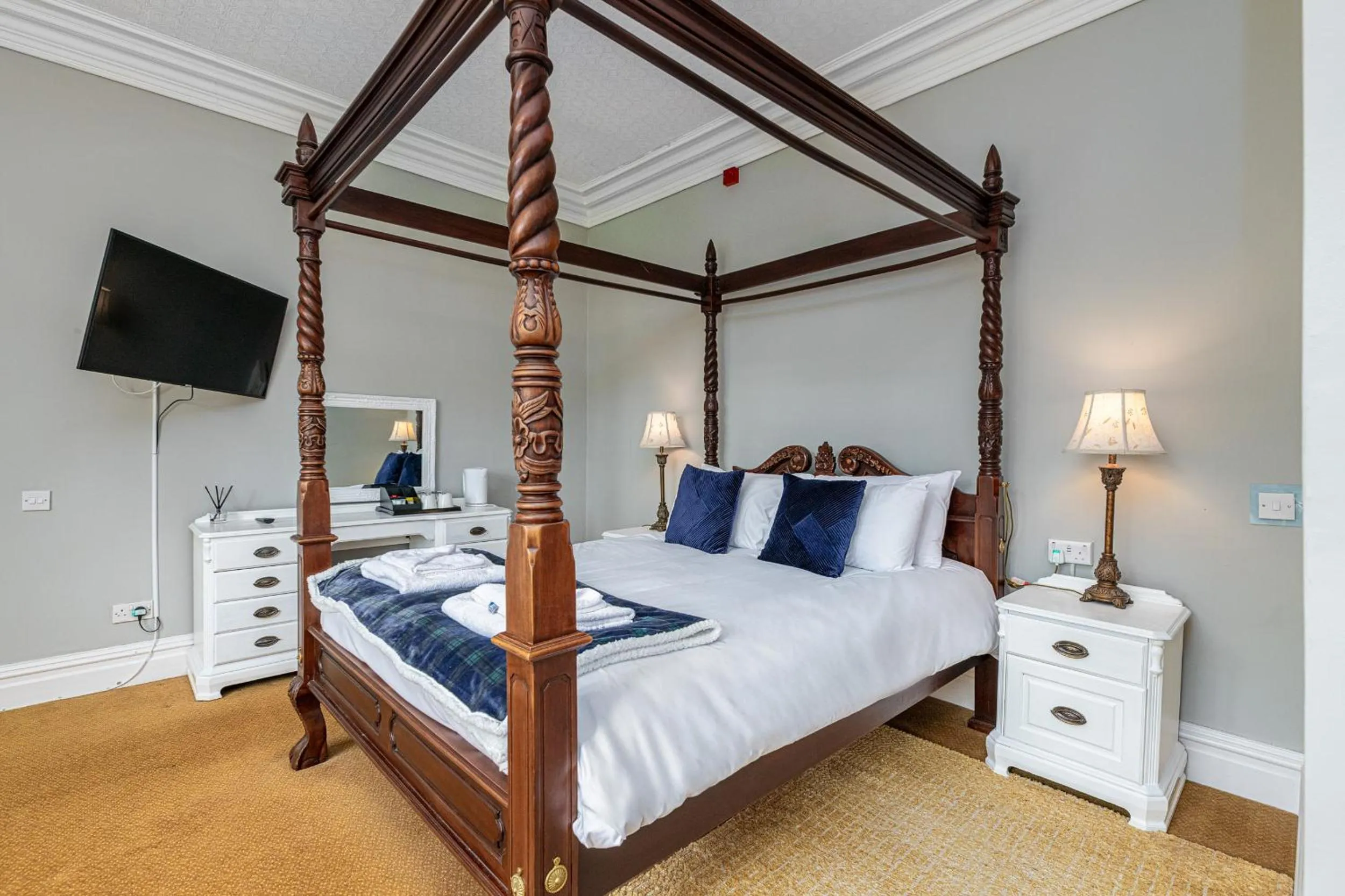 Bed in Northop Hall Country House Hotel