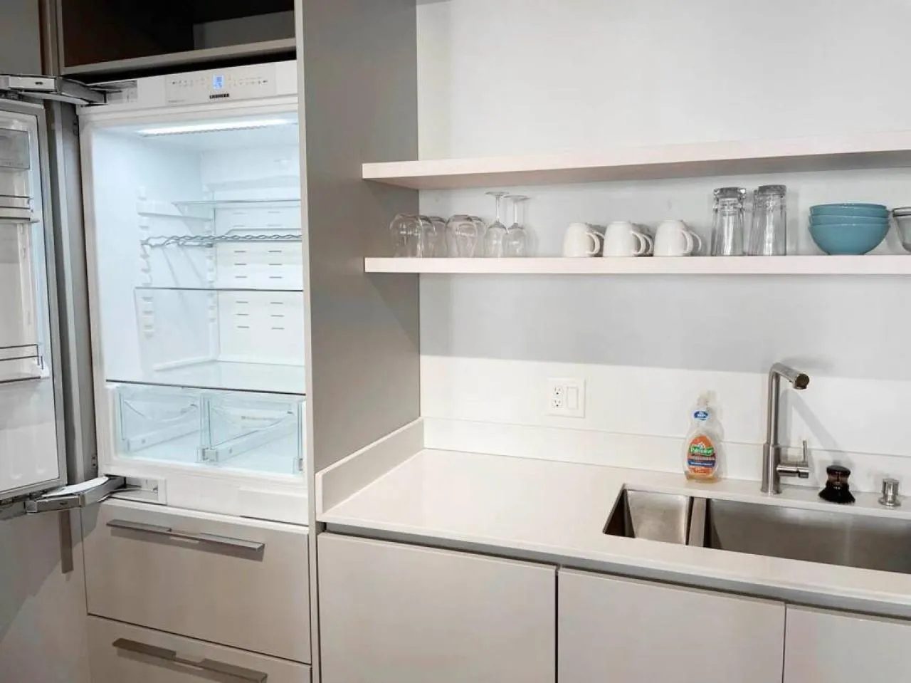 Kitchen or kitchenette in Luxury 4-Bedroom Retreat in the Heart of Over the Rhine