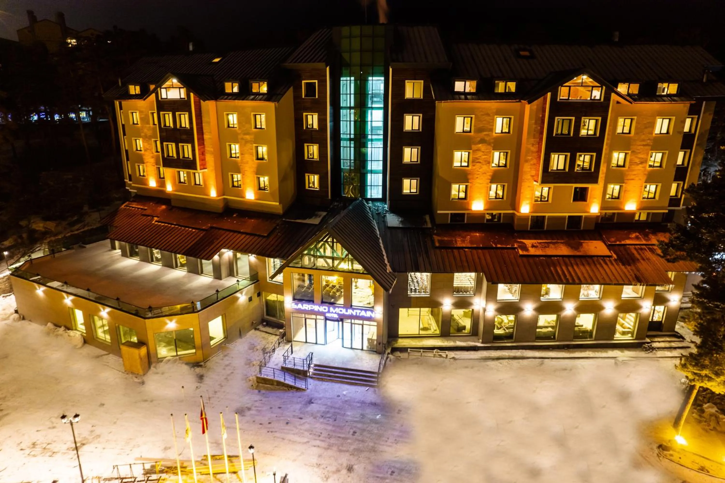 Night in SARPİNO MOUNTAİN HOTEL