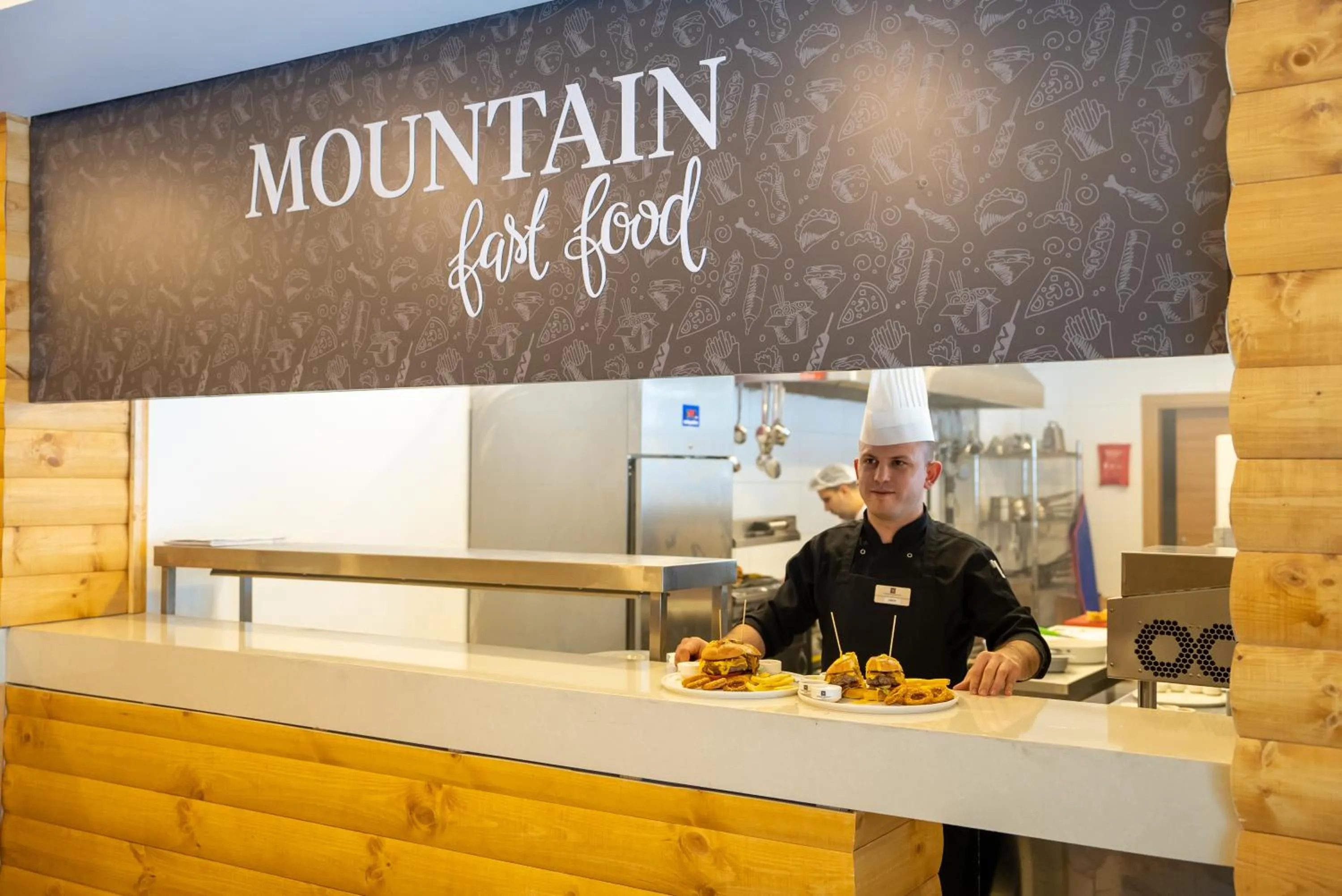 Restaurant/places to eat in SARPİNO MOUNTAİN HOTEL