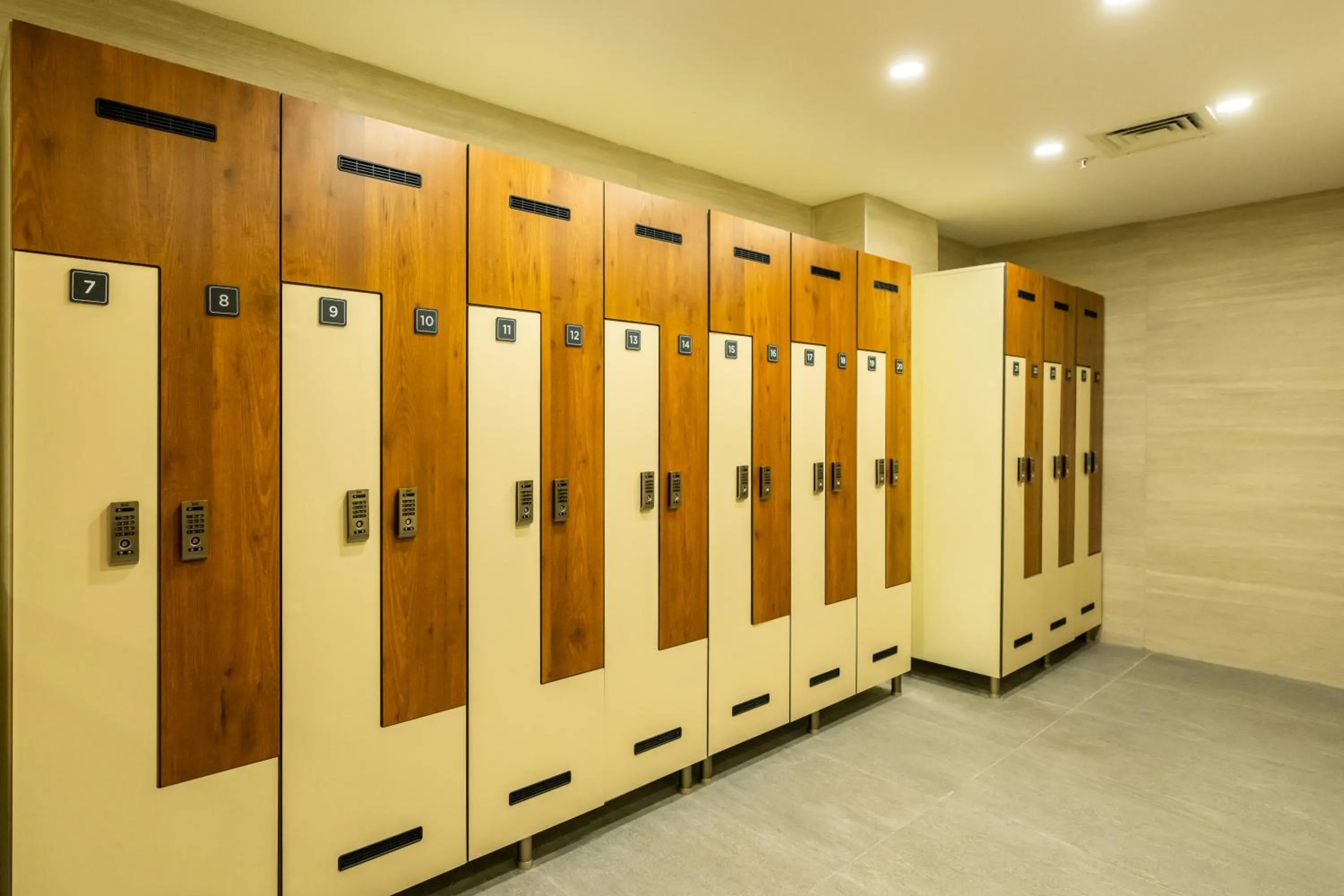 microwave in SARPİNO MOUNTAİN HOTEL