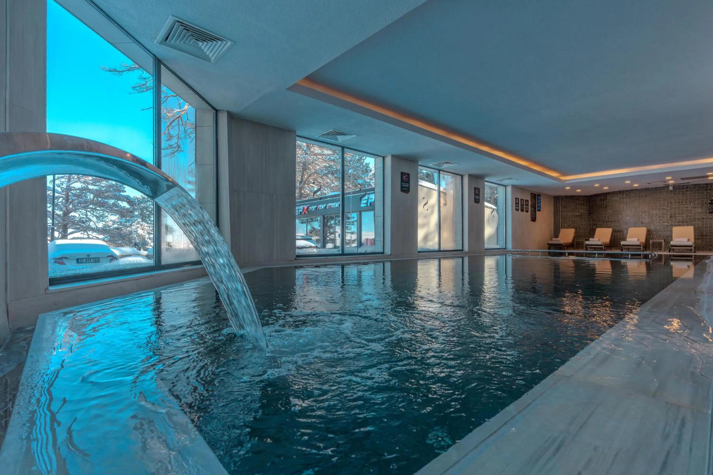 Swimming pool in SARPİNO MOUNTAİN HOTEL