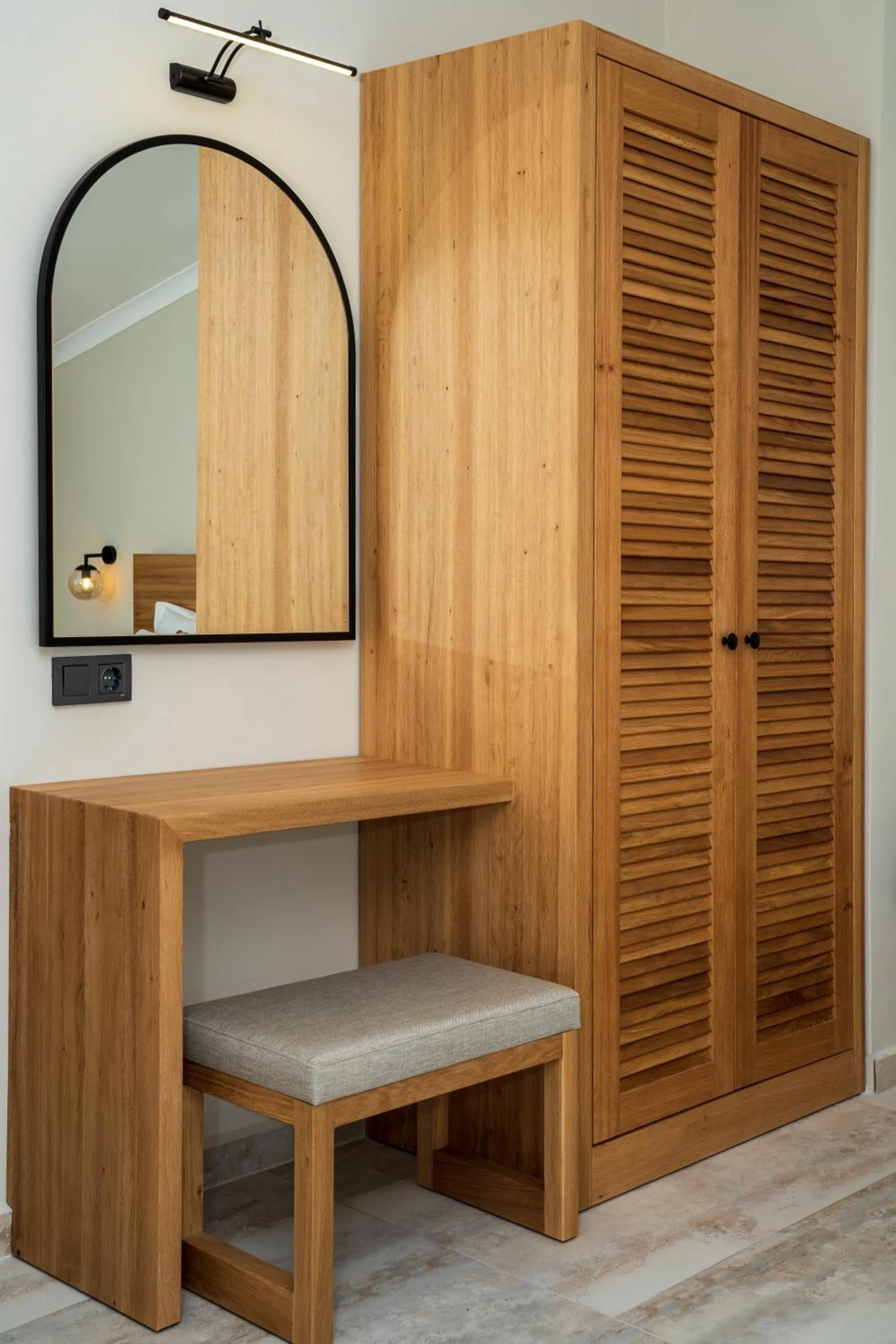 hair dresser in Ansira Fethiye