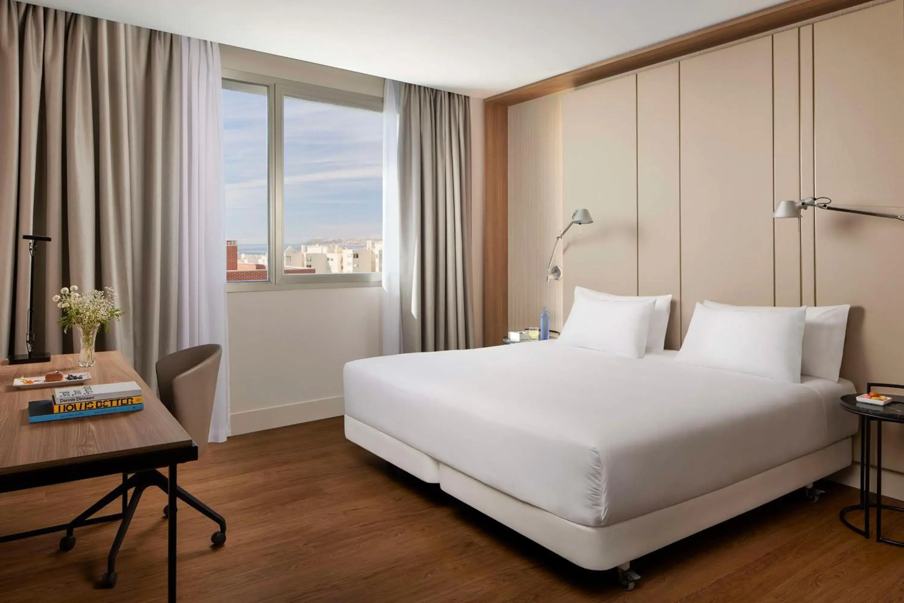 Photo of the whole room, Bed in NH Alicante Photo of the whole room, Bed in NH Alicante