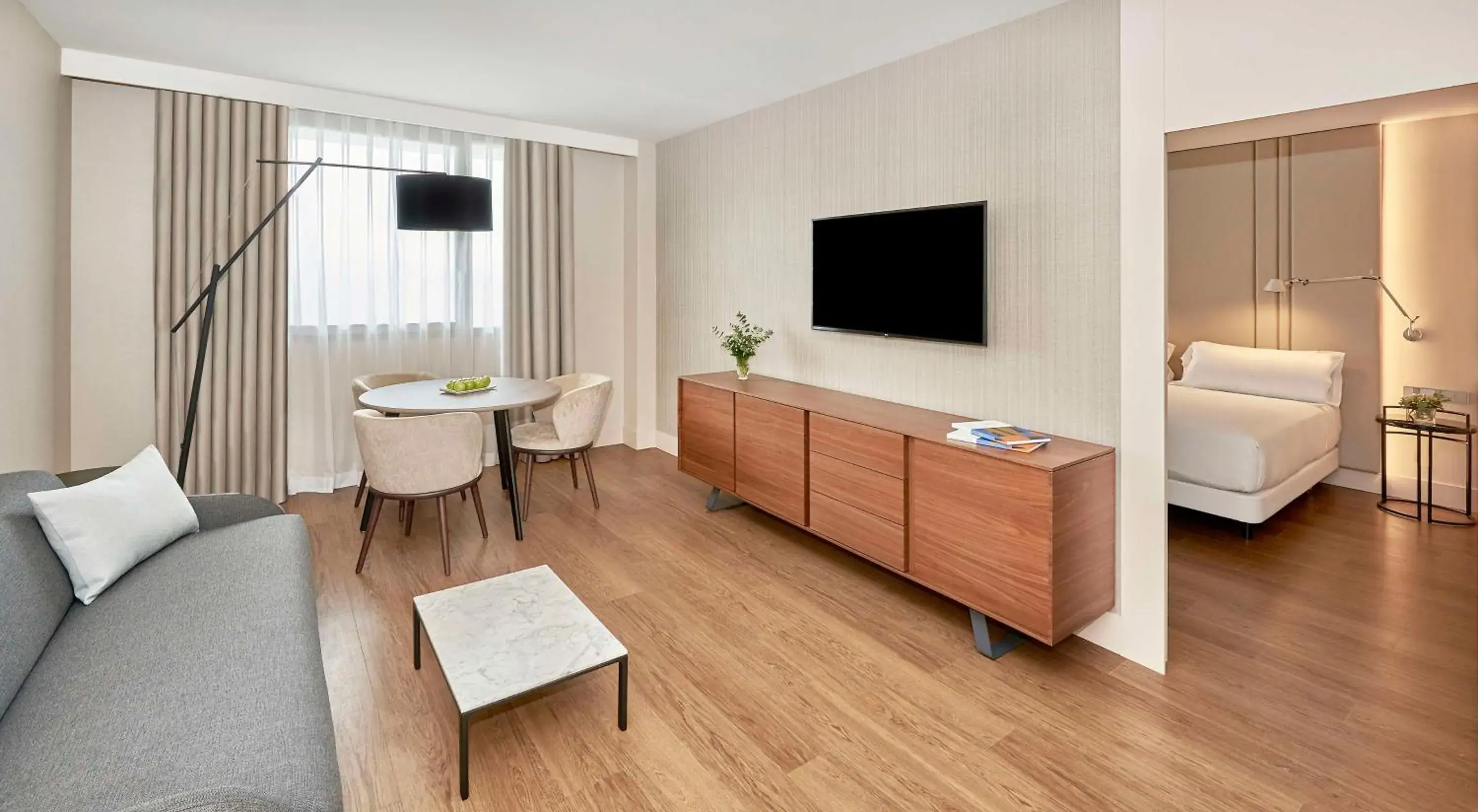 Photo of the whole room, Bed in NH Alicante Photo of the whole room, Bed in NH Alicante