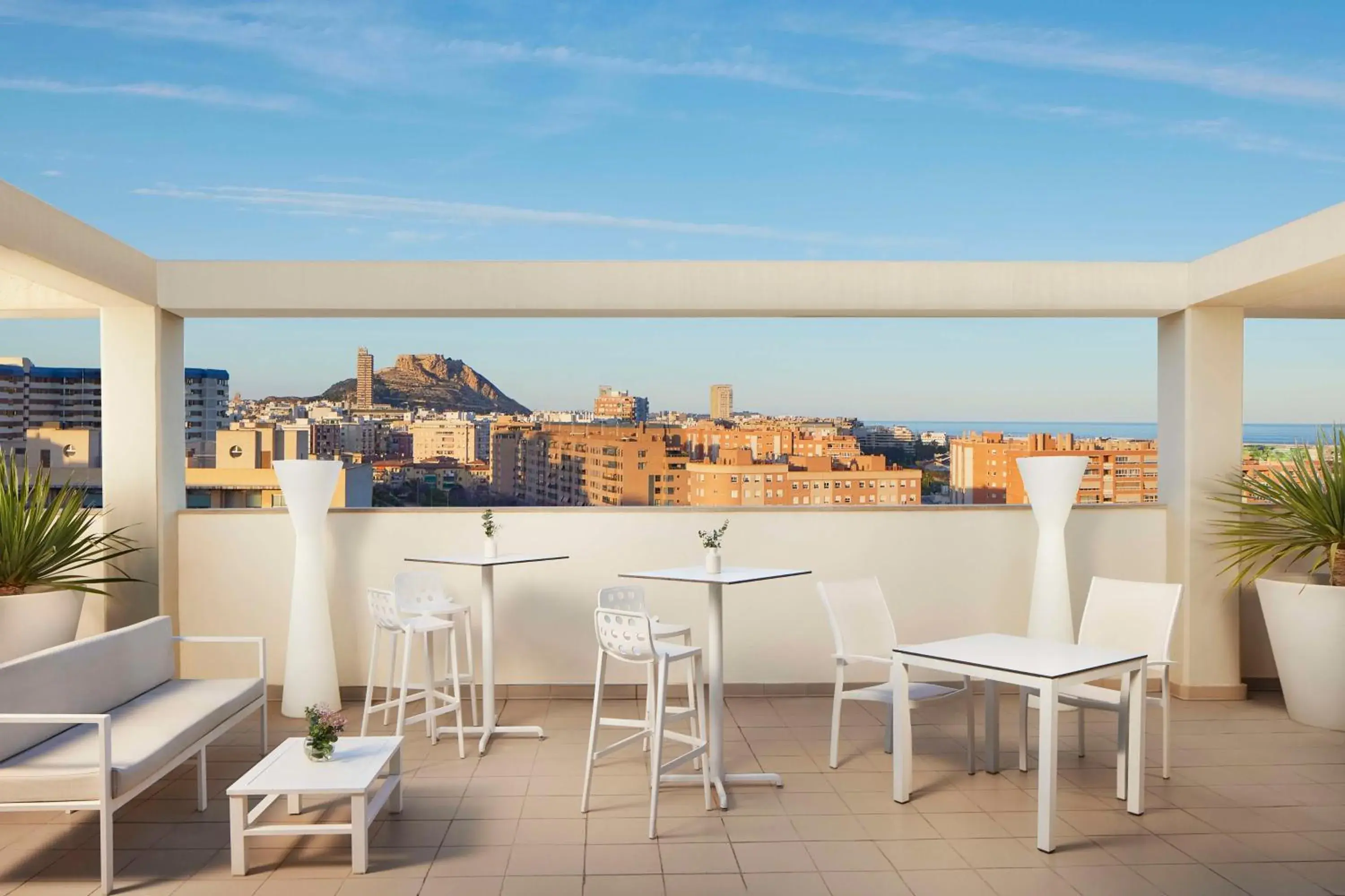 Property building in NH Alicante Property building in NH Alicante