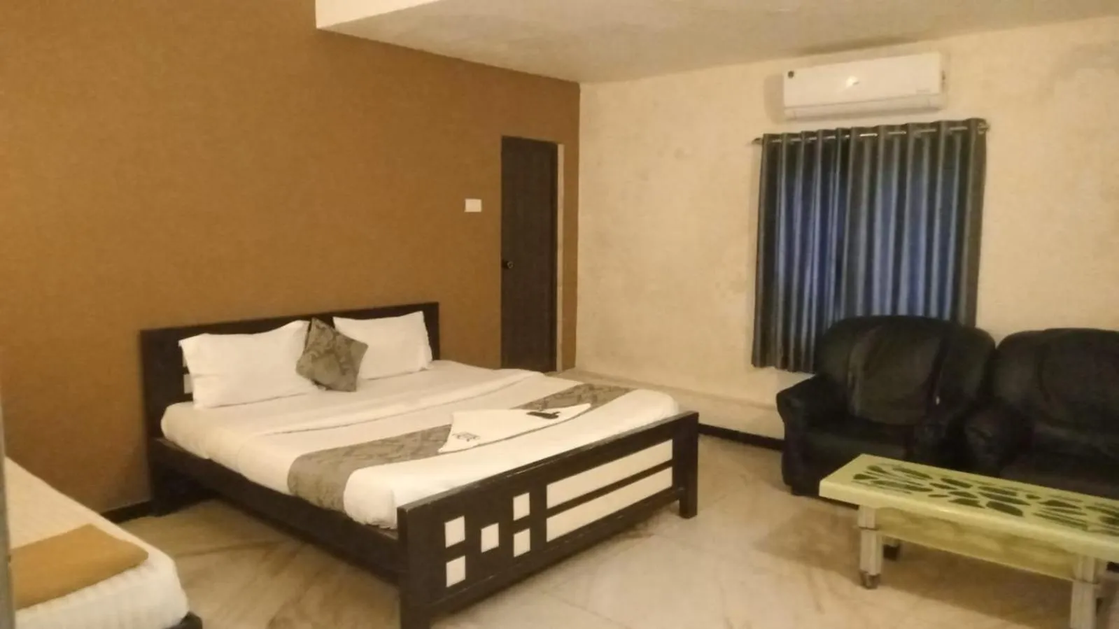 Bed in Le Grace Annasalai