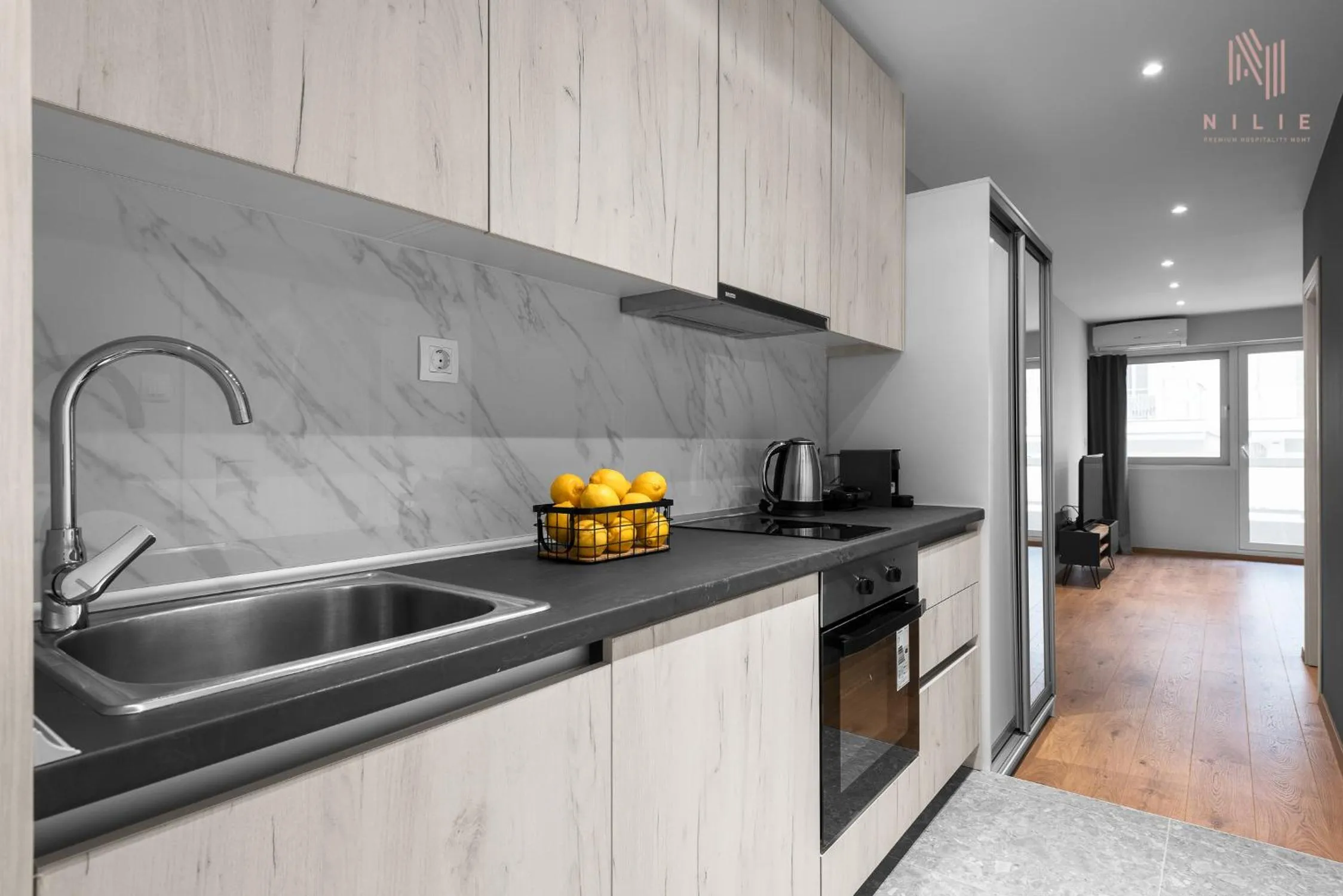 Kitchen or kitchenette in Big Apple, Nilie Hospitality MGMT