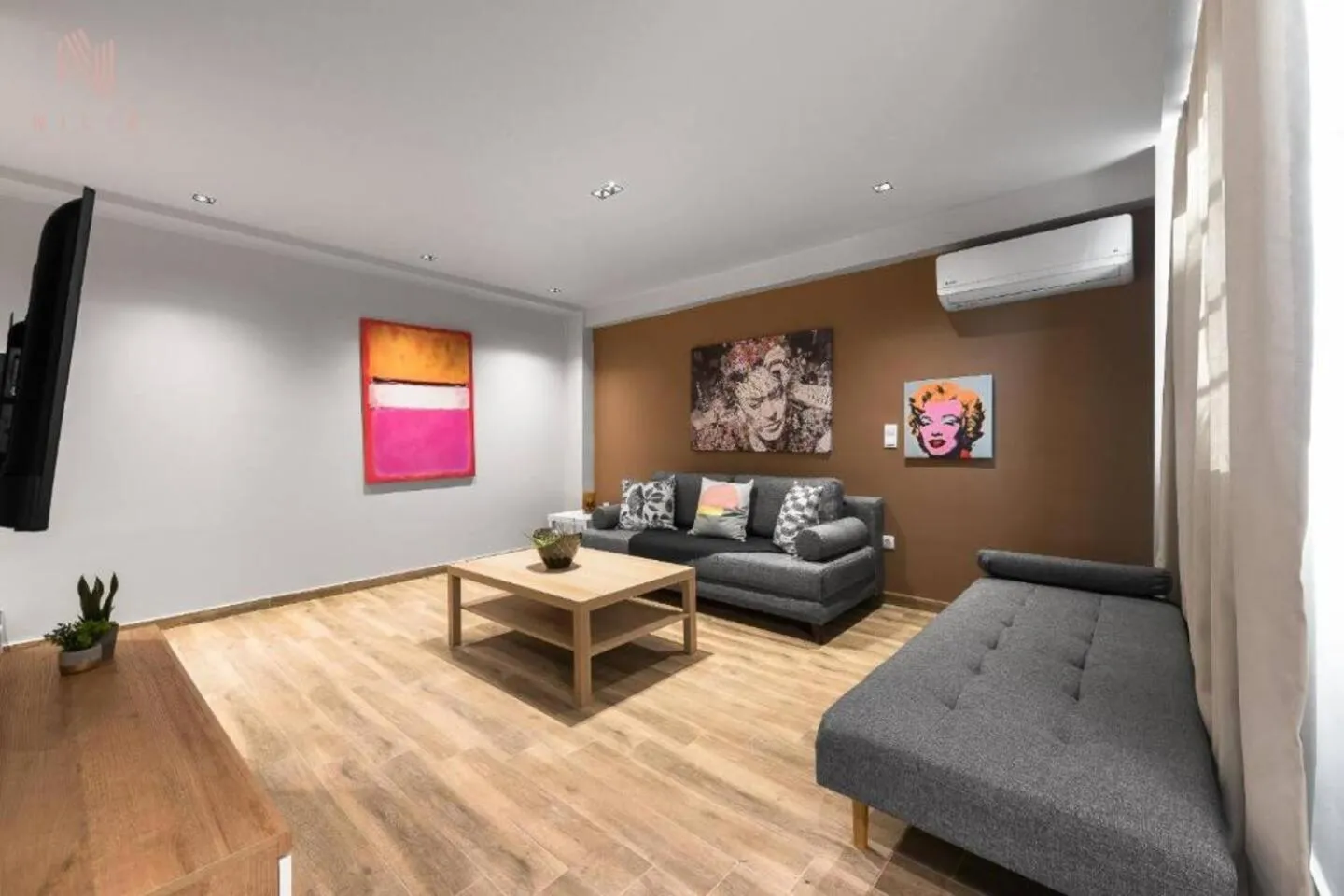 TV and multimedia in Big Apple, Nilie Hospitality MGMT