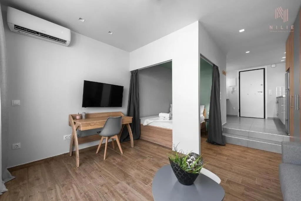 Bed in Big Apple, Nilie Hospitality MGMT