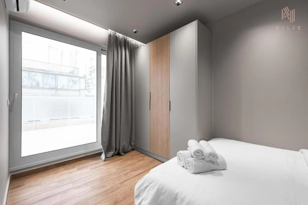 Bed in Big Apple, Nilie Hospitality MGMT