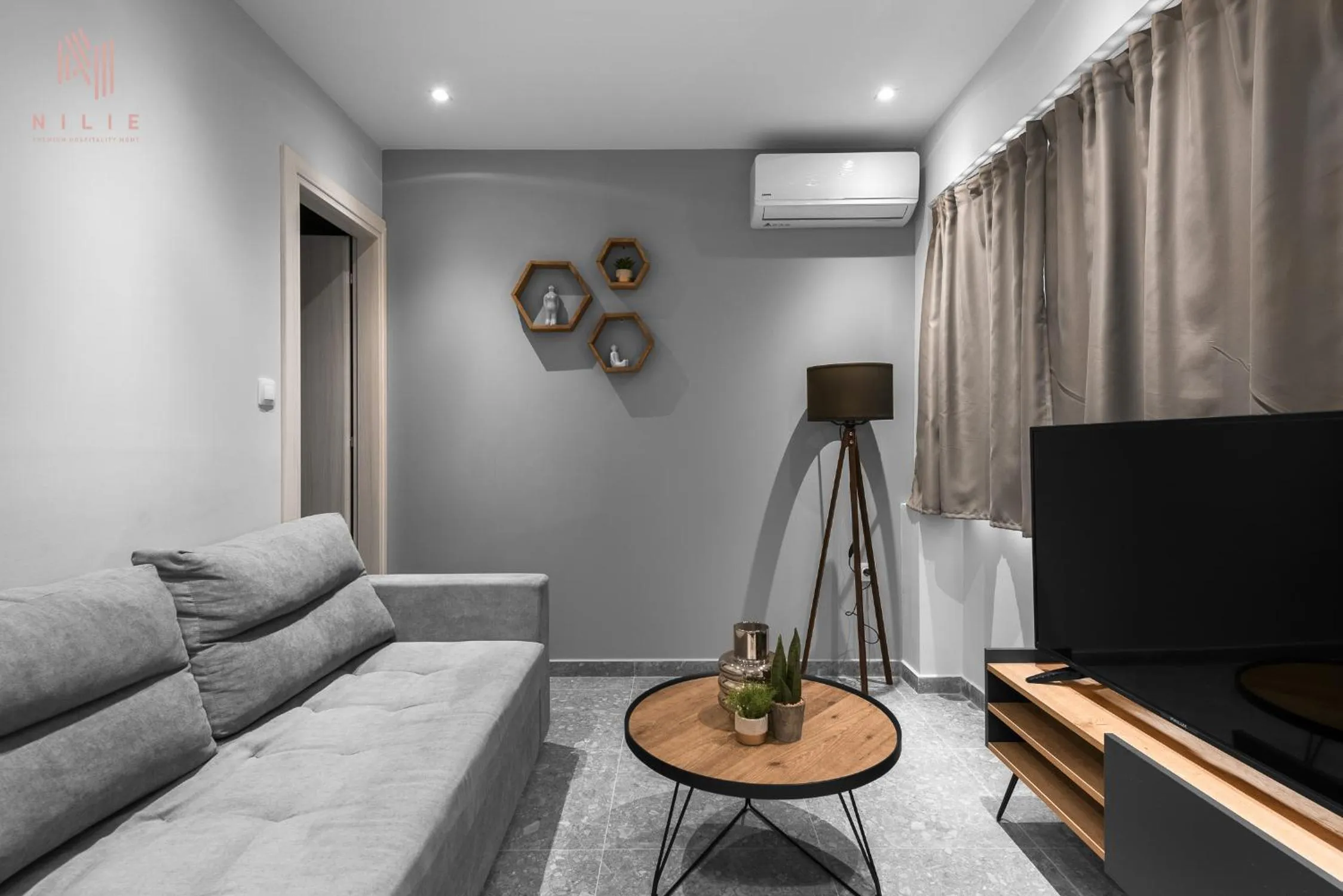 TV and multimedia in Big Apple, Nilie Hospitality MGMT