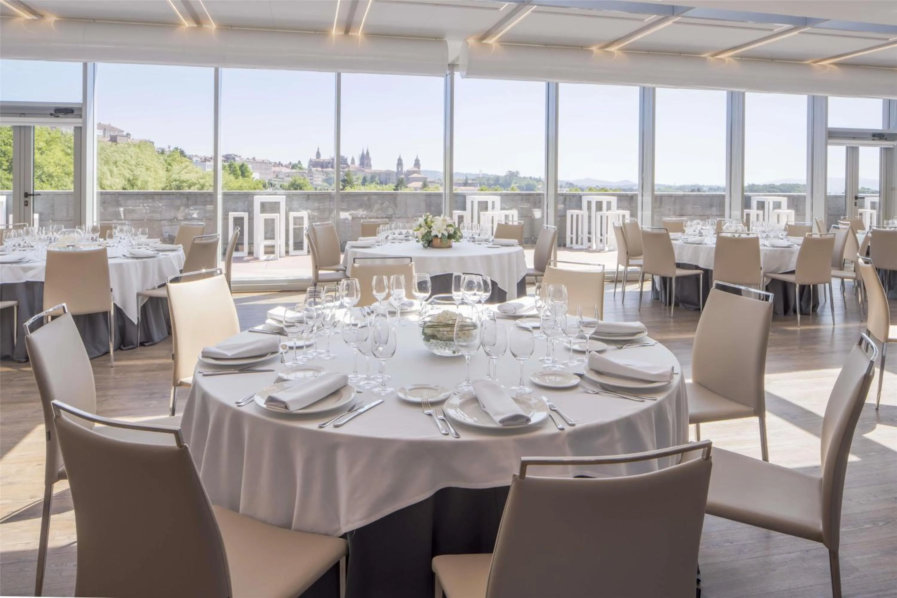 Meeting/conference room in NH Collection Santiago de Compostela