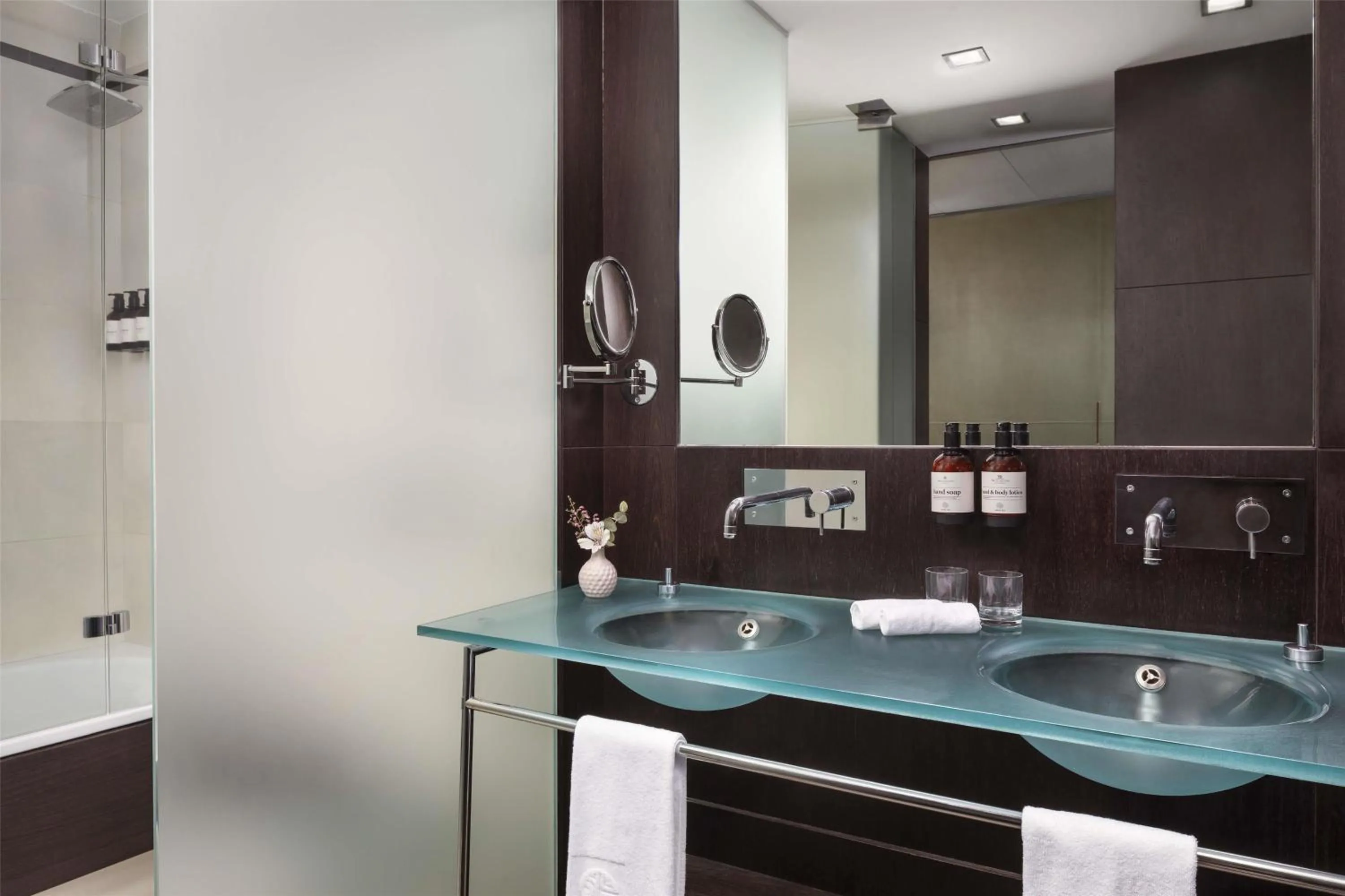 Bathroom in NH Collection Santiago de Compostela