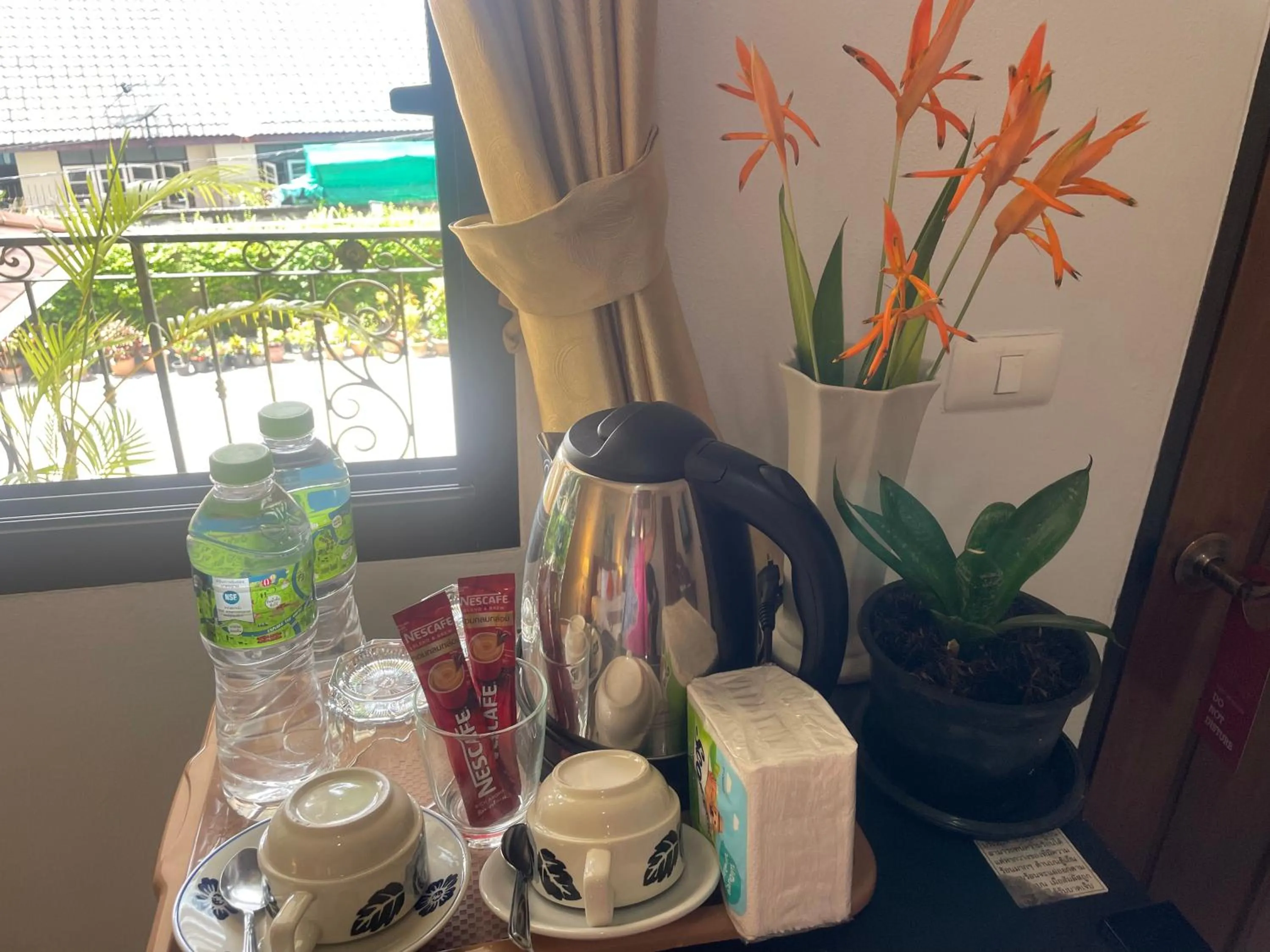 Drinks in Laph Kham House