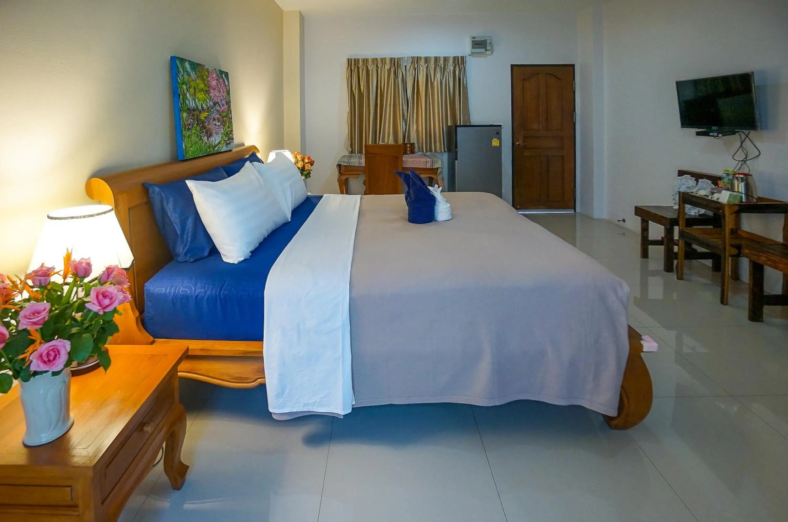 Bedroom, Bed in Laph Kham House