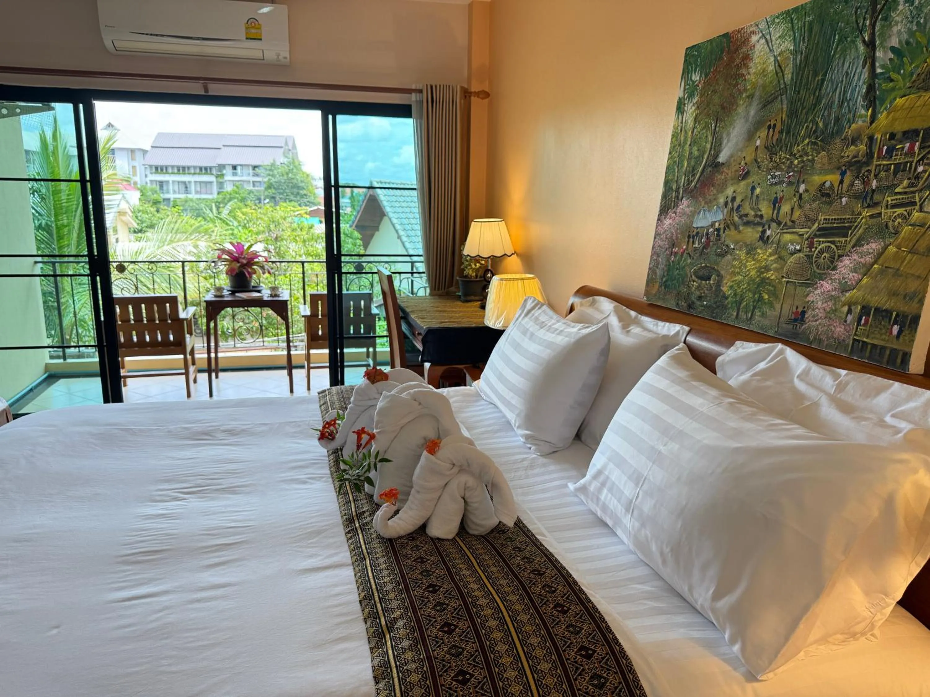 Bedroom, Bed in Laph Kham House