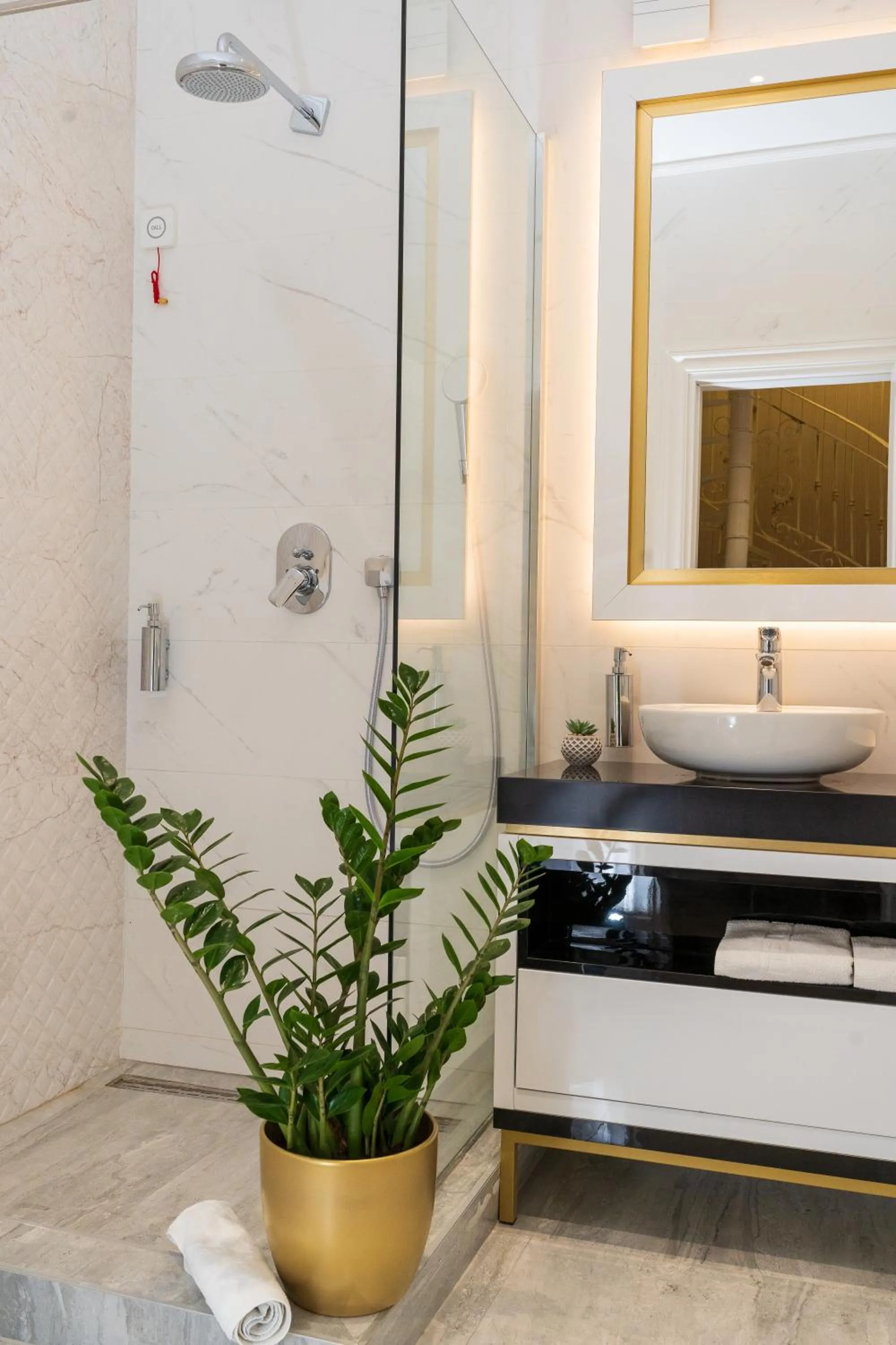 Bathroom in Queen Palace