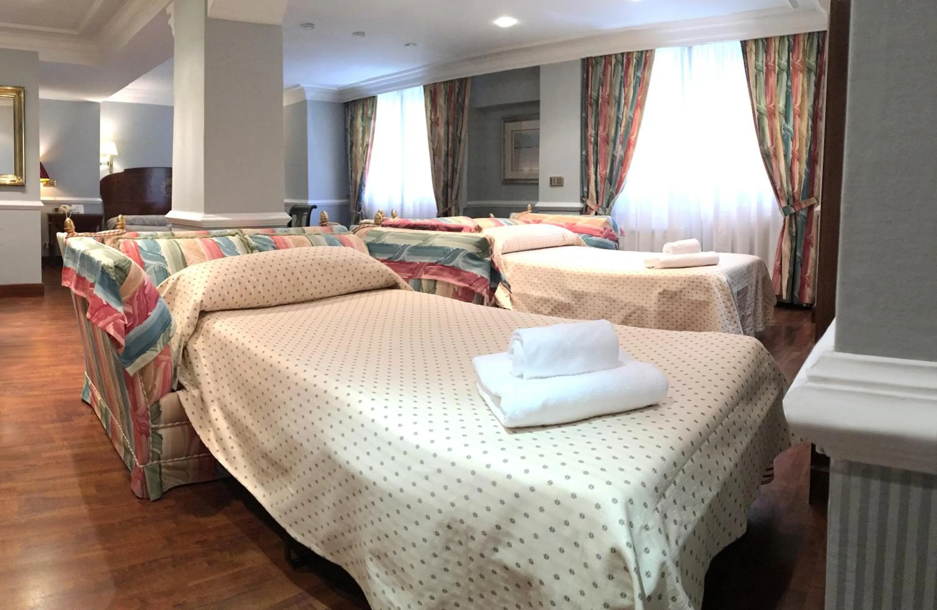 Bed in Hotel Maria Luisa