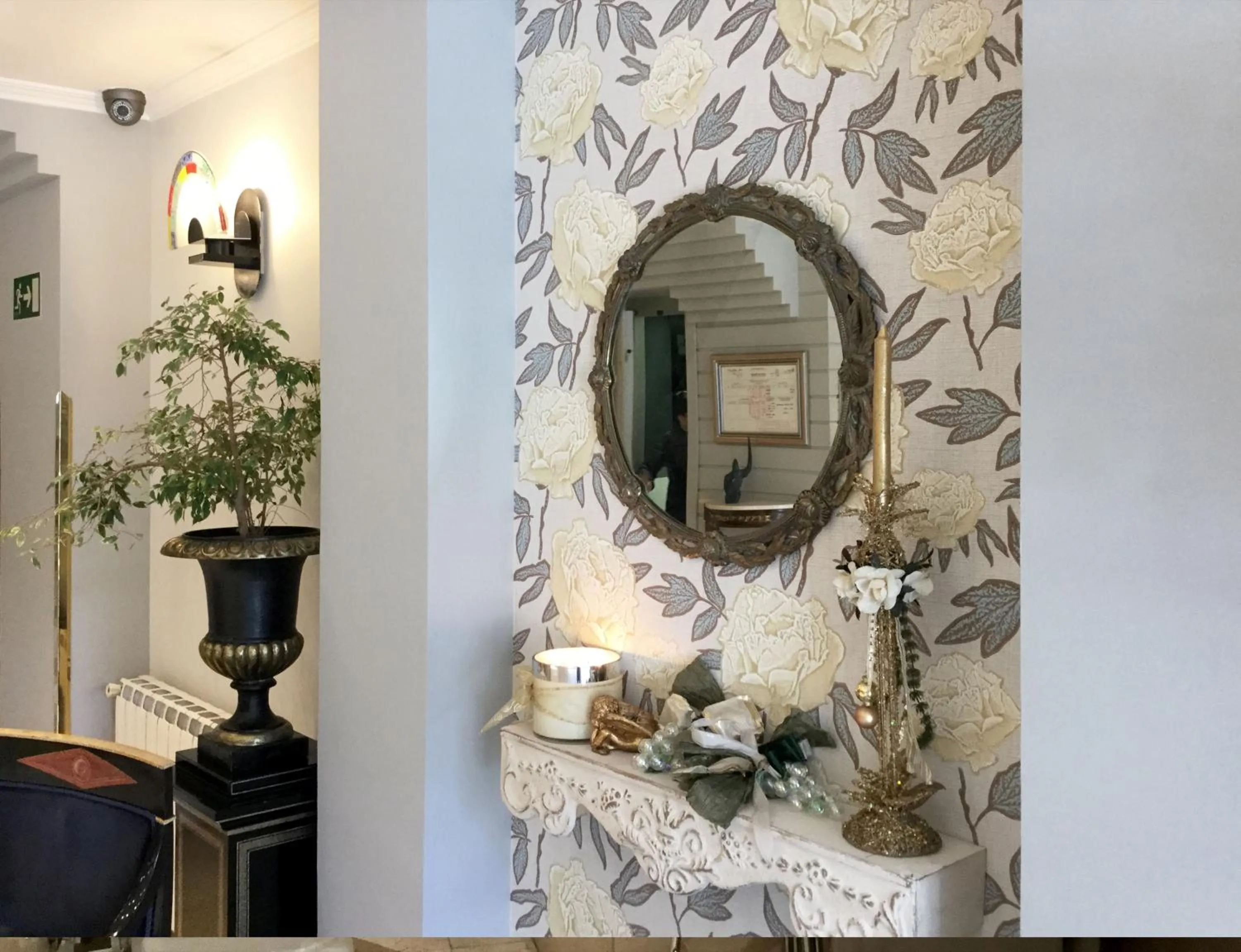 Decorative detail in Hotel Maria Luisa