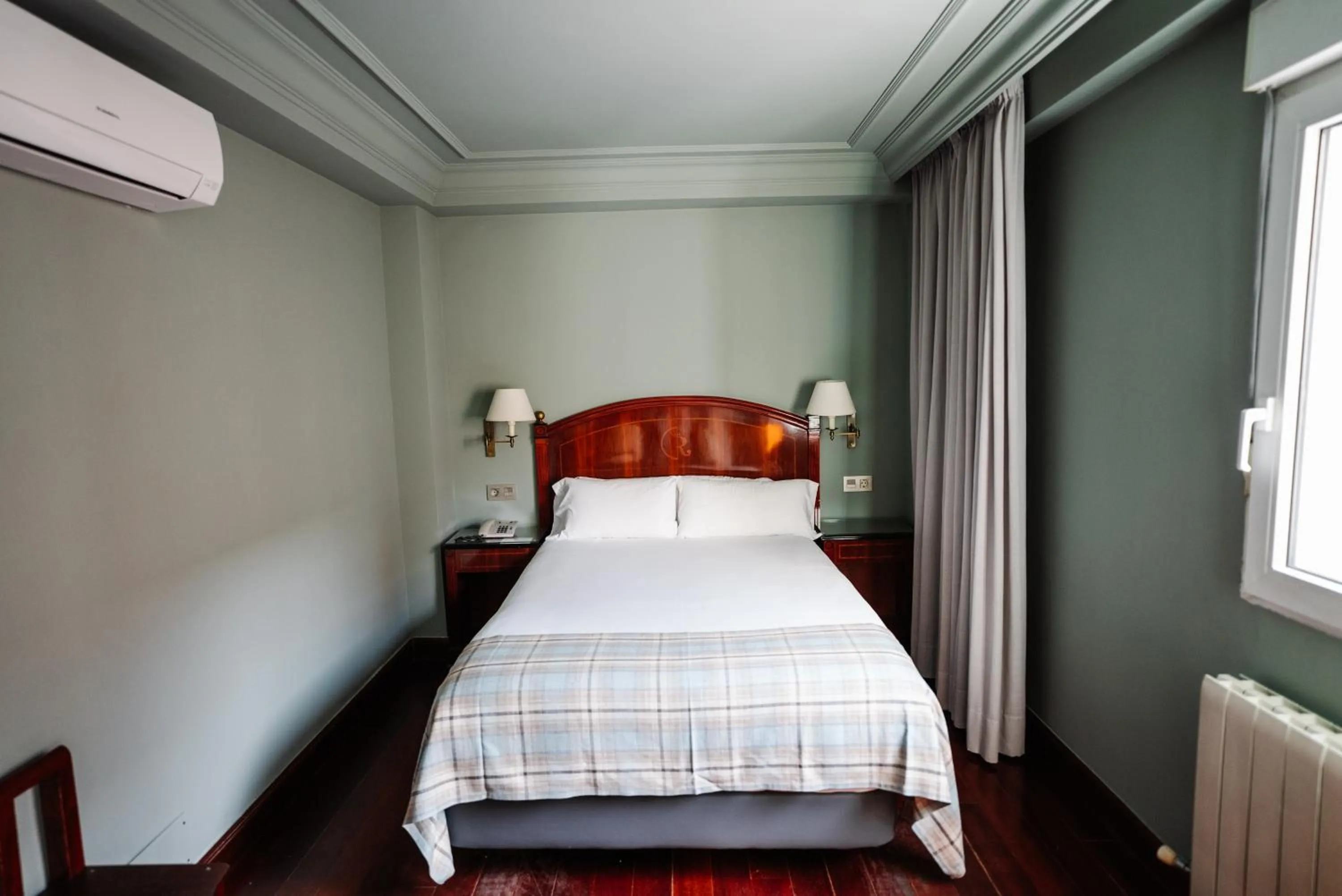 Bed in RICE Reyes Católicos