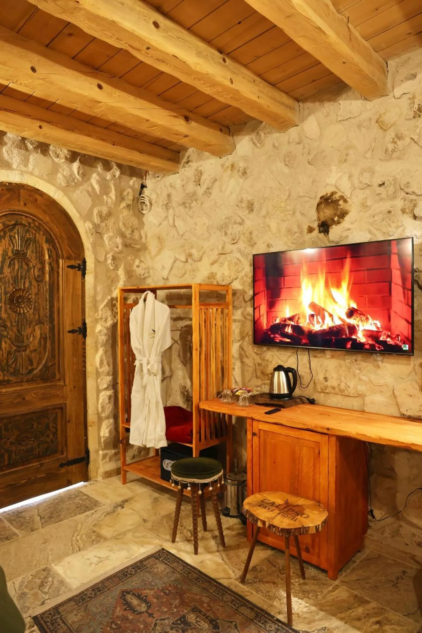 Bedroom in The Calypso Cave