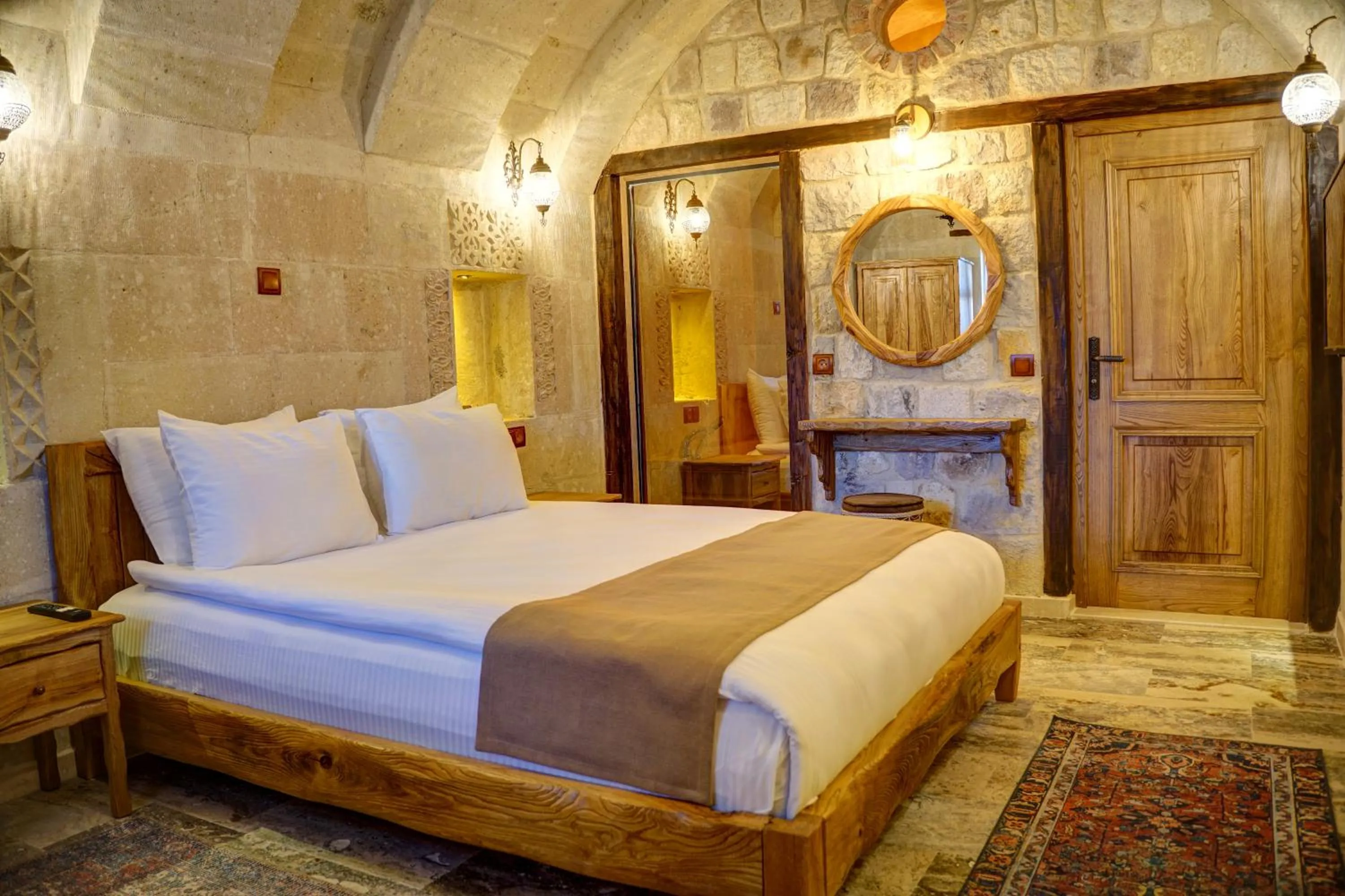 Bedroom, Bed in The Calypso Cave