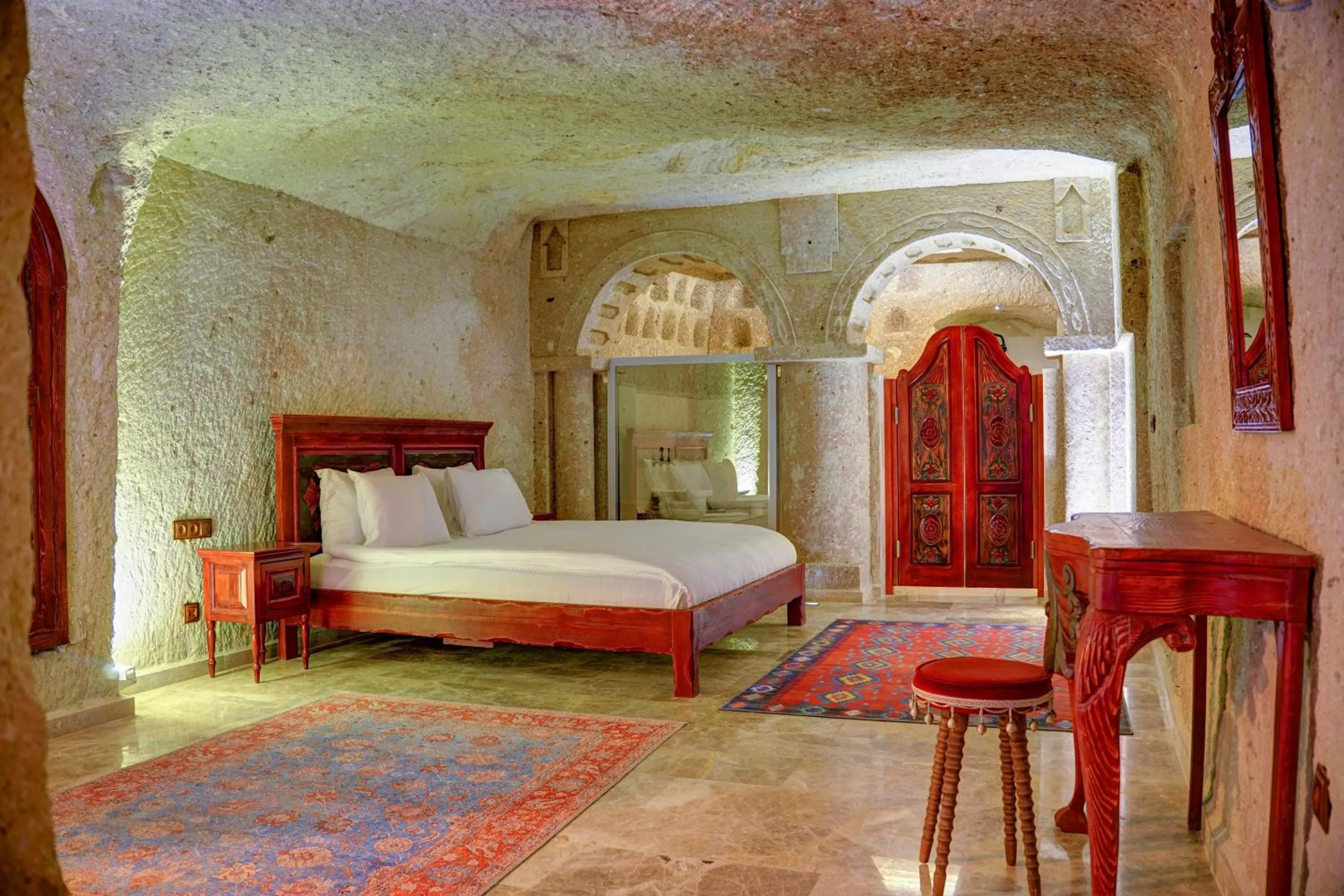 Bedroom, Bed in The Calypso Cave